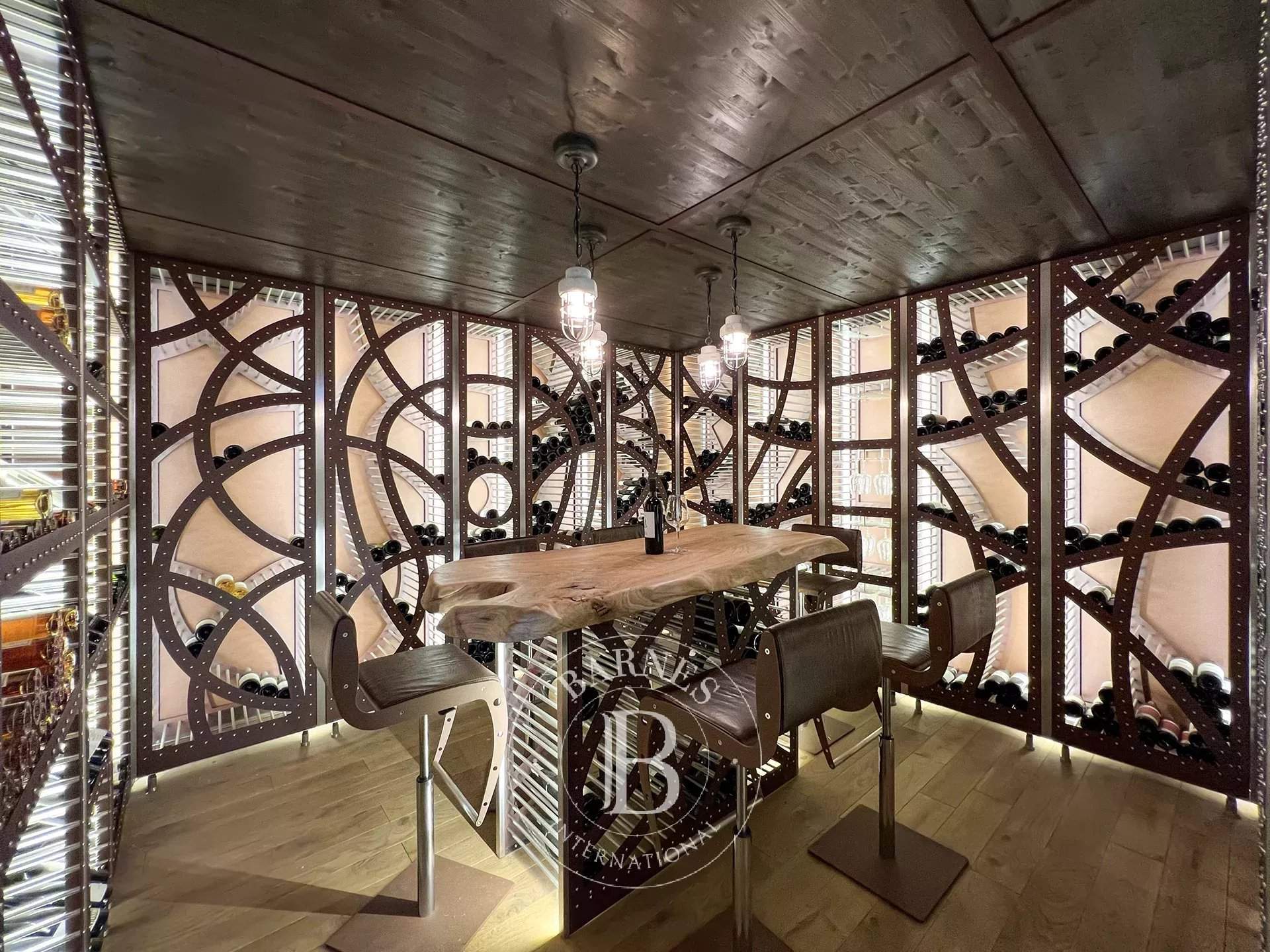 Chambéry  - House 9 Bedrooms - picture 8