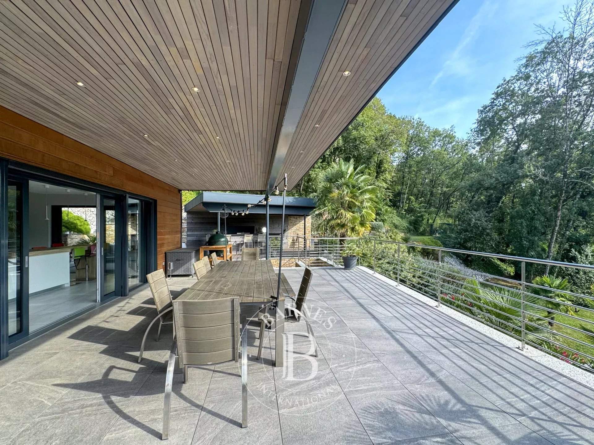 Aix-les-Bains  - Maison 8 Pi&egrave;ces 5 Chambres - picture 12