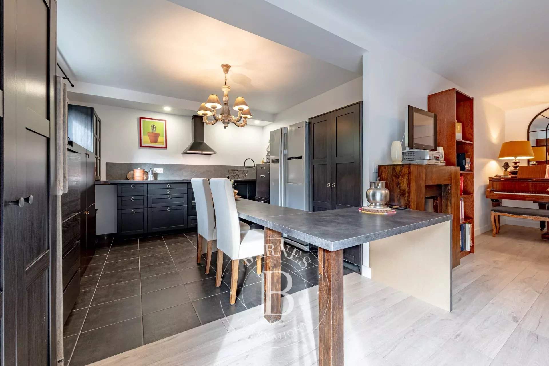 Annecy  - Villa 10 Pi&egrave;ces 5 Chambres - picture 14