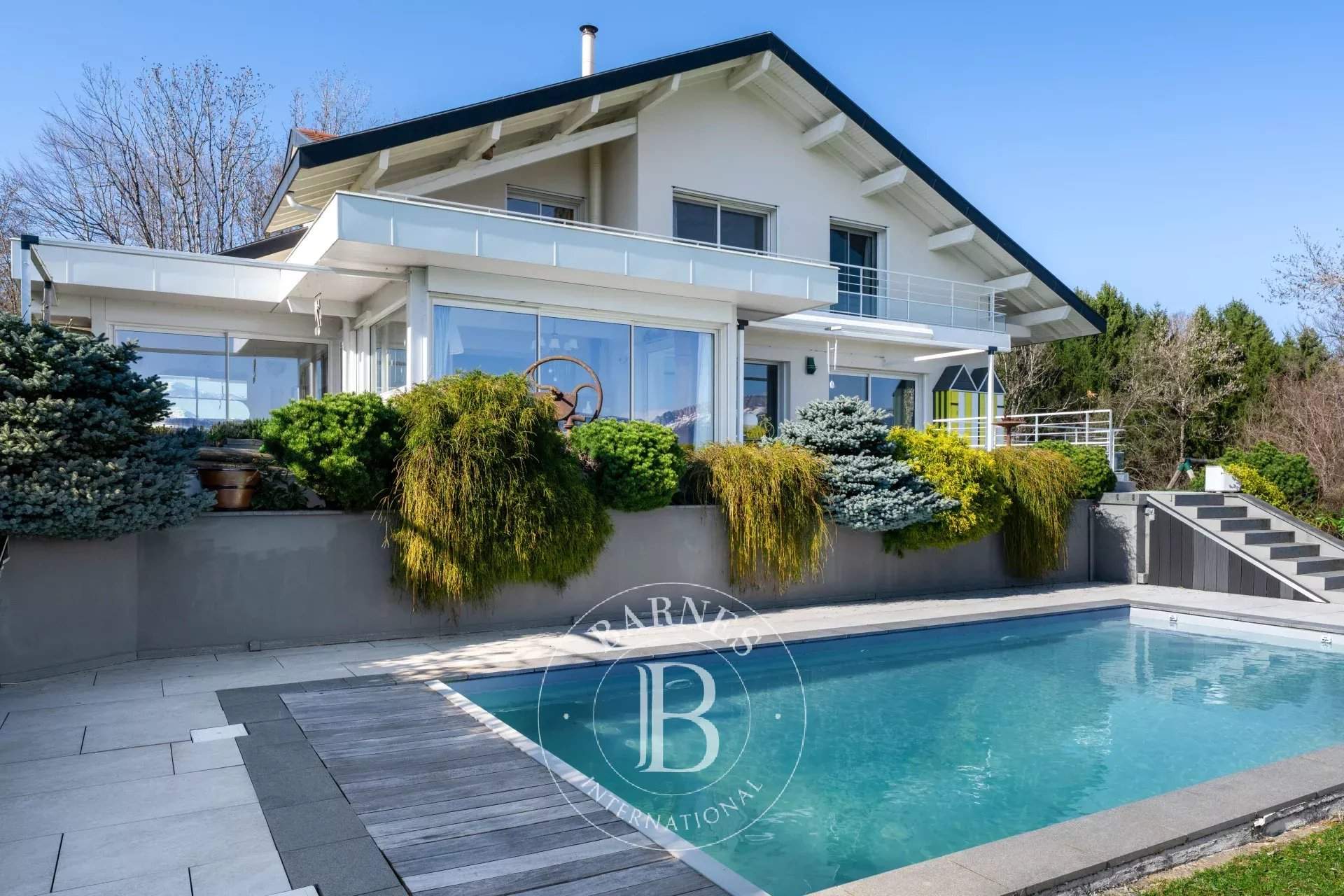 Annecy  - Maison 7 Pi&egrave;ces 5 Chambres - picture 4