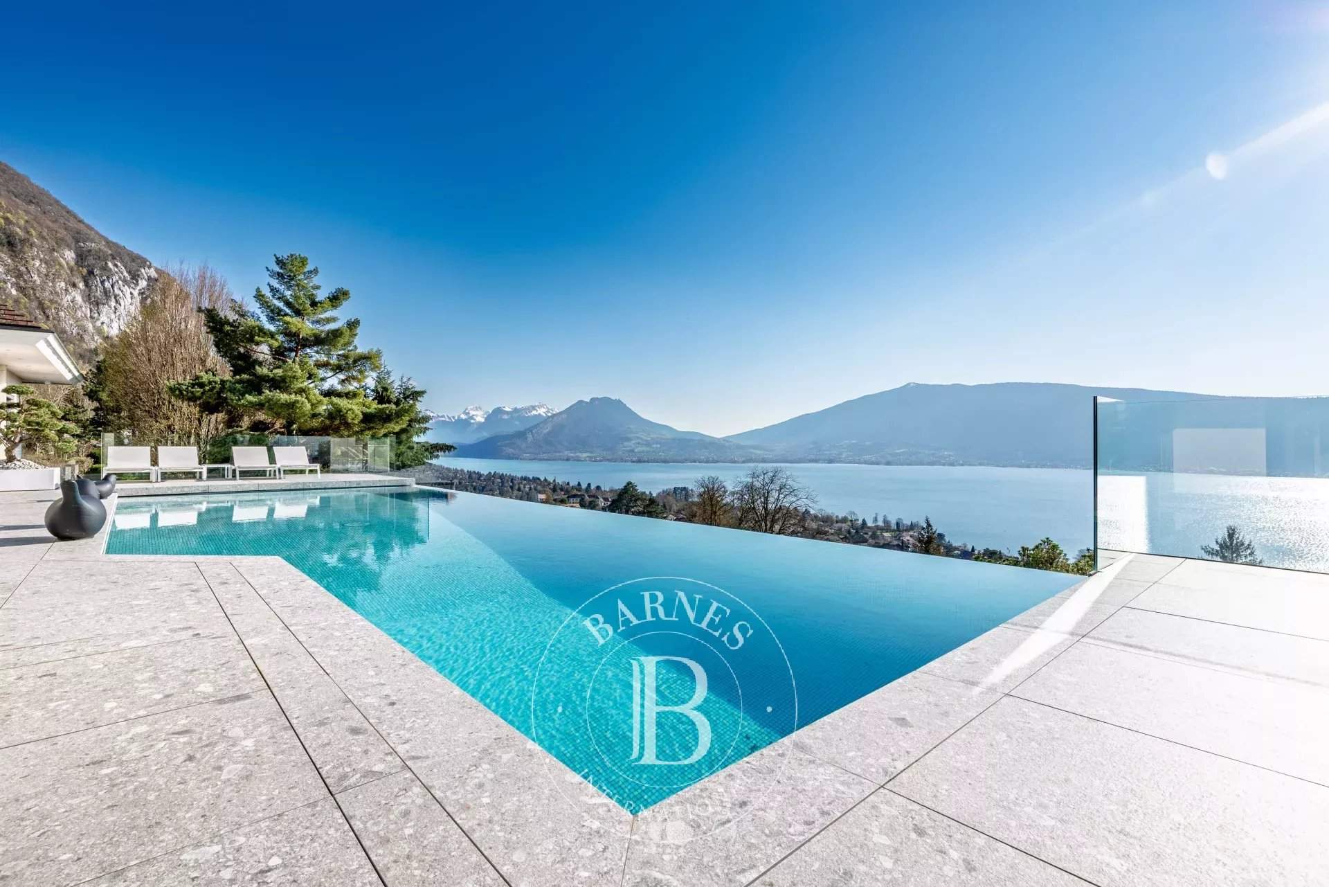 Annecy  - Villa 8 Pi&egrave;ces 7 Chambres - picture 6