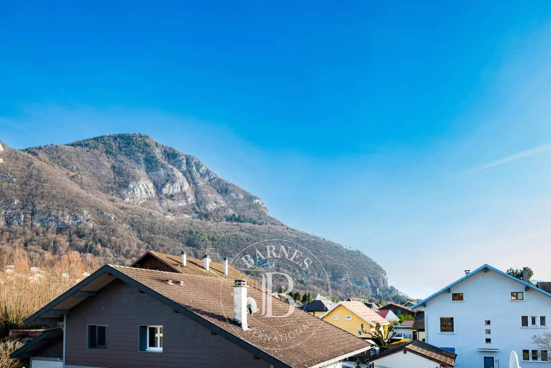 Annecy-le-Vieux  - Maison 5 Pi&egrave;ces 3 Chambres - picture 5