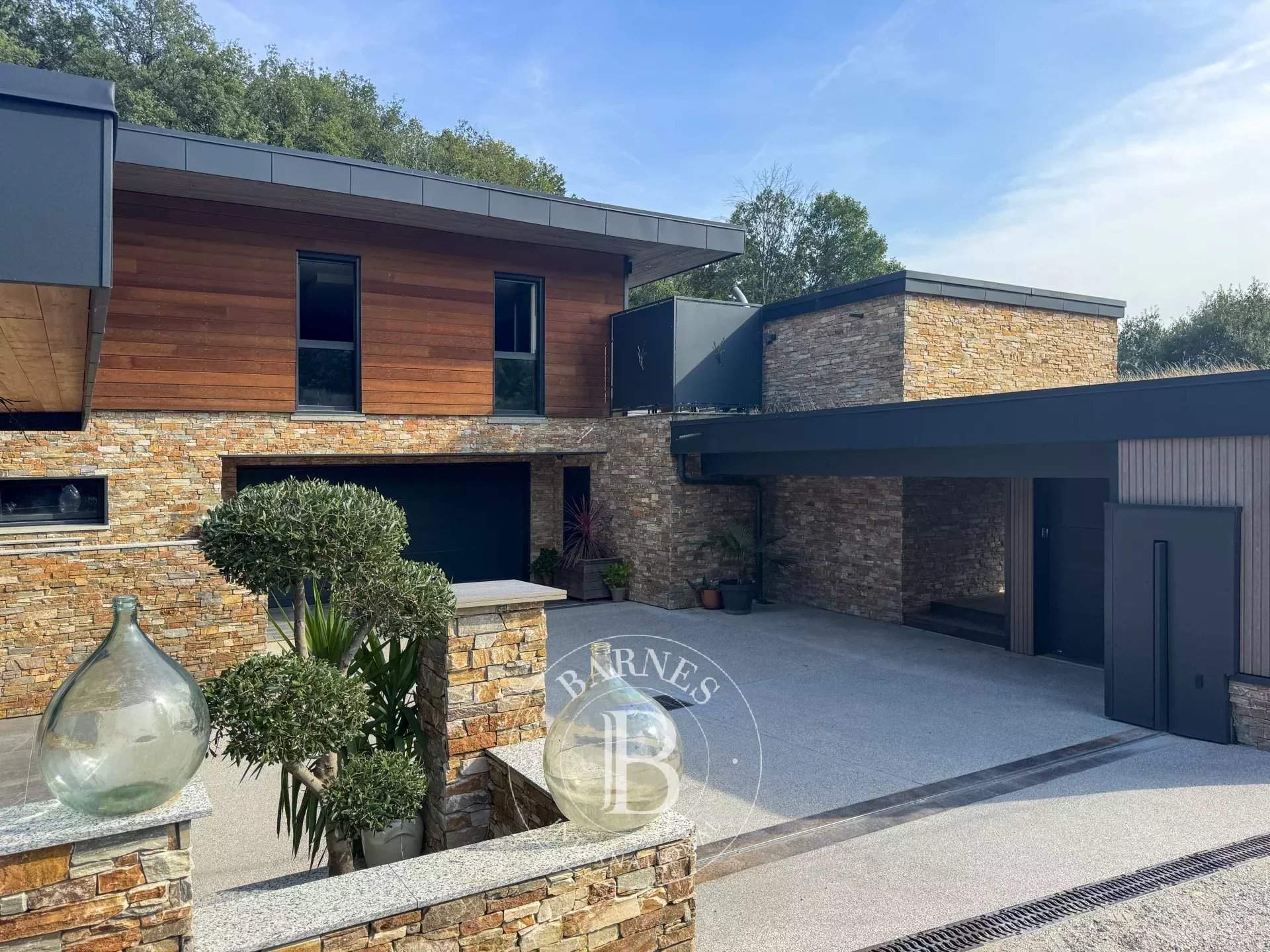 Aix-les-Bains  - Maison 8 Pi&egrave;ces 5 Chambres - picture 6