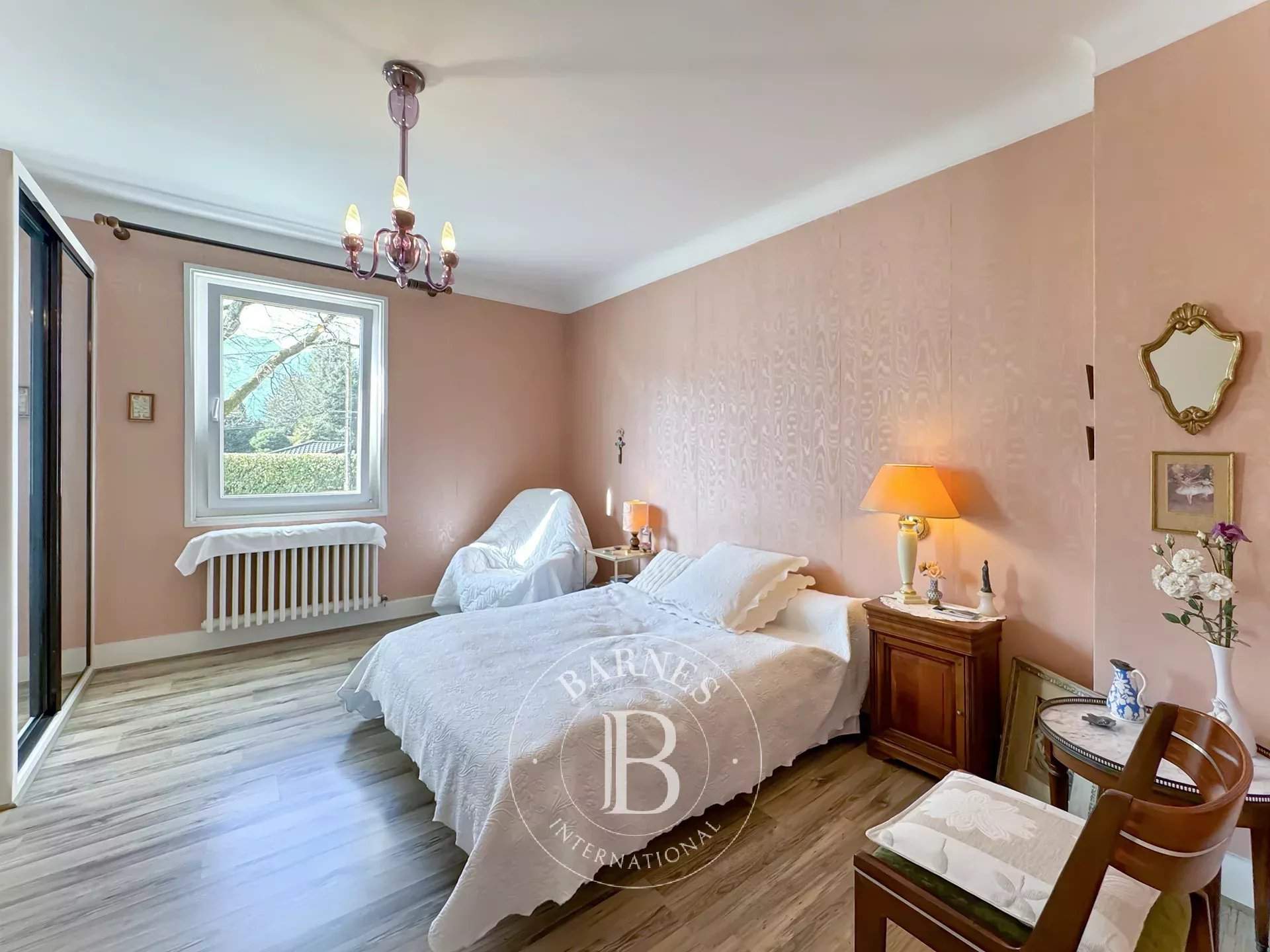 Aix-les-Bains  - Maison 8 Pi&egrave;ces 5 Chambres - picture 14