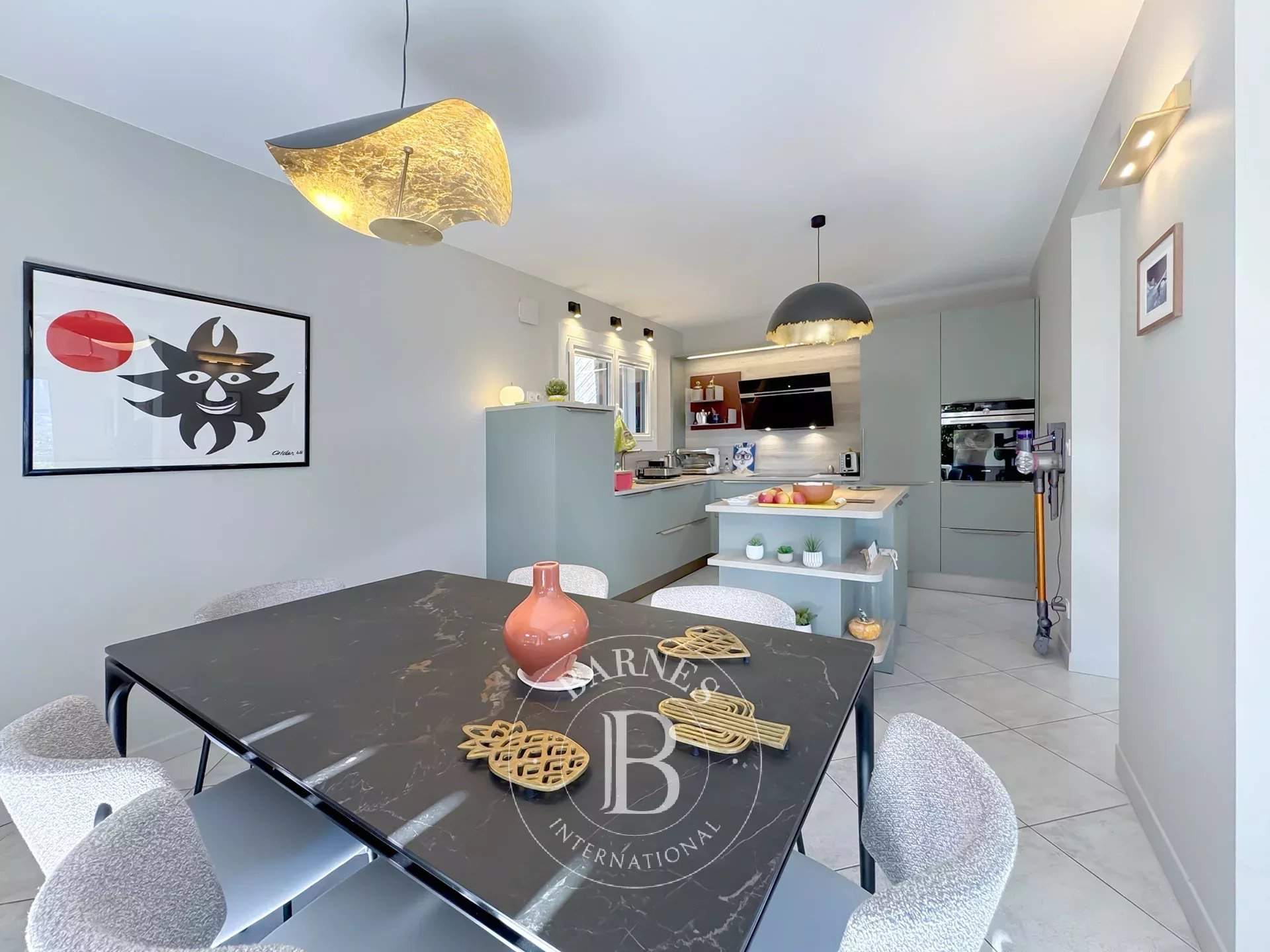 Aix-les-Bains  - Maison 6 Pi&egrave;ces 3 Chambres - picture 6