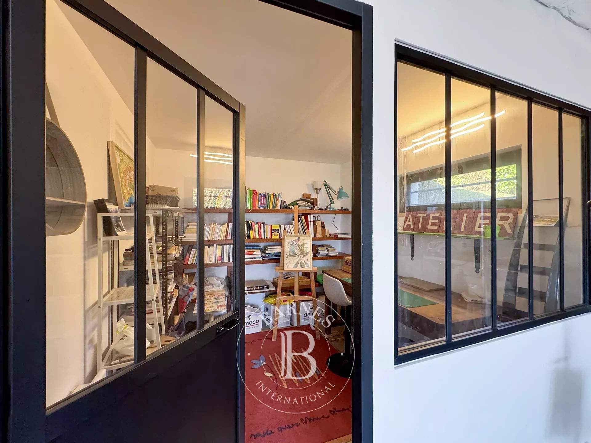 Aix-les-Bains  - Maison 6 Pi&egrave;ces 3 Chambres - picture 16