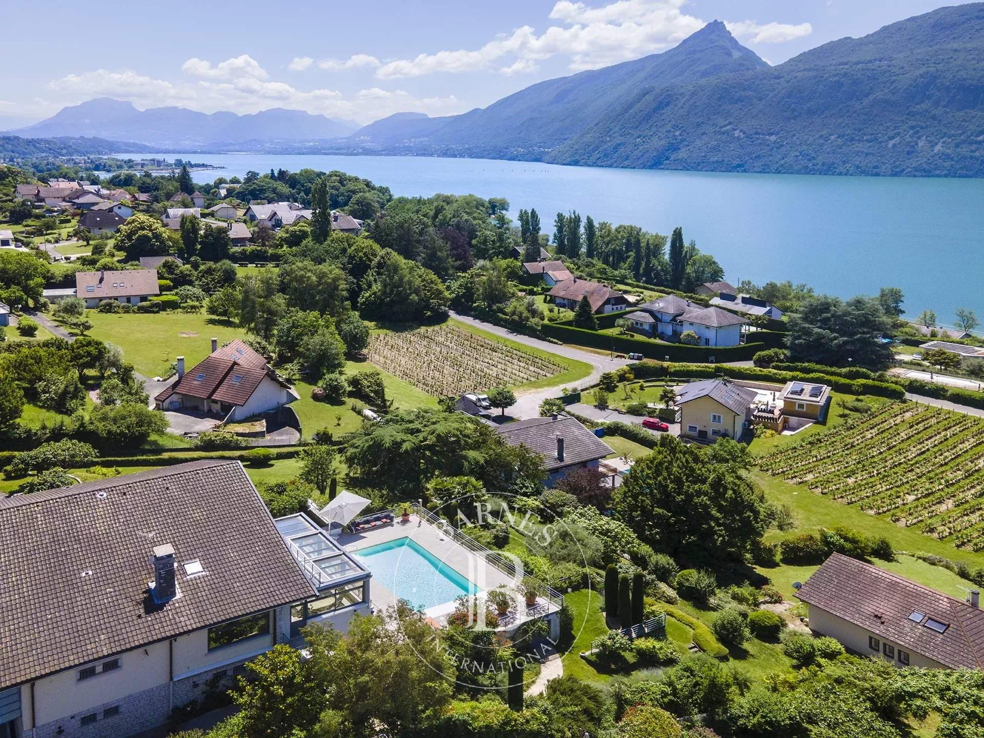 Aix-les-Bains  - Maison 12 Pi&egrave;ces 4 Chambres - picture 6