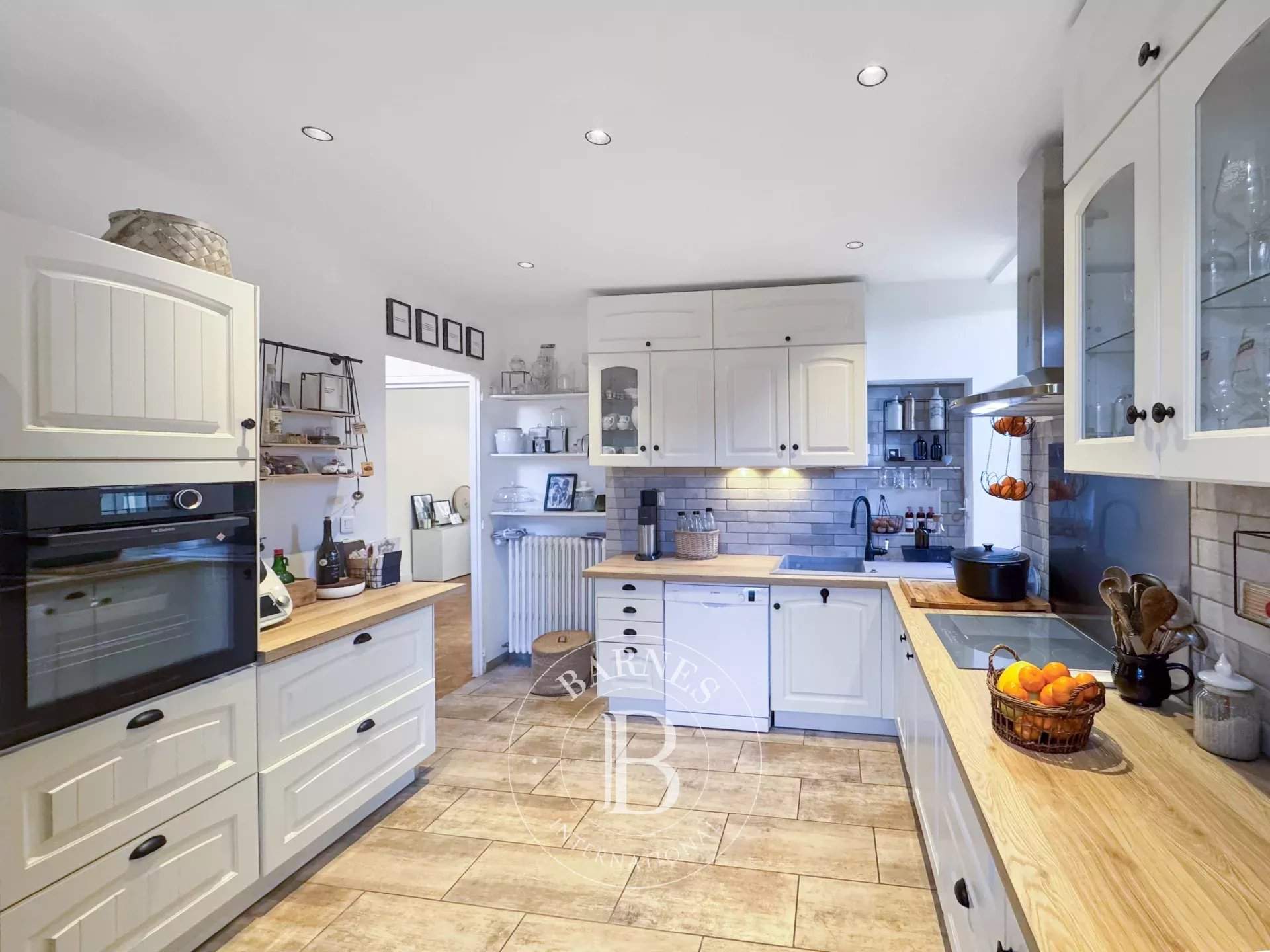 Aix-les-Bains  - Maison de ville 7 Pi&egrave;ces 5 Chambres - picture 3