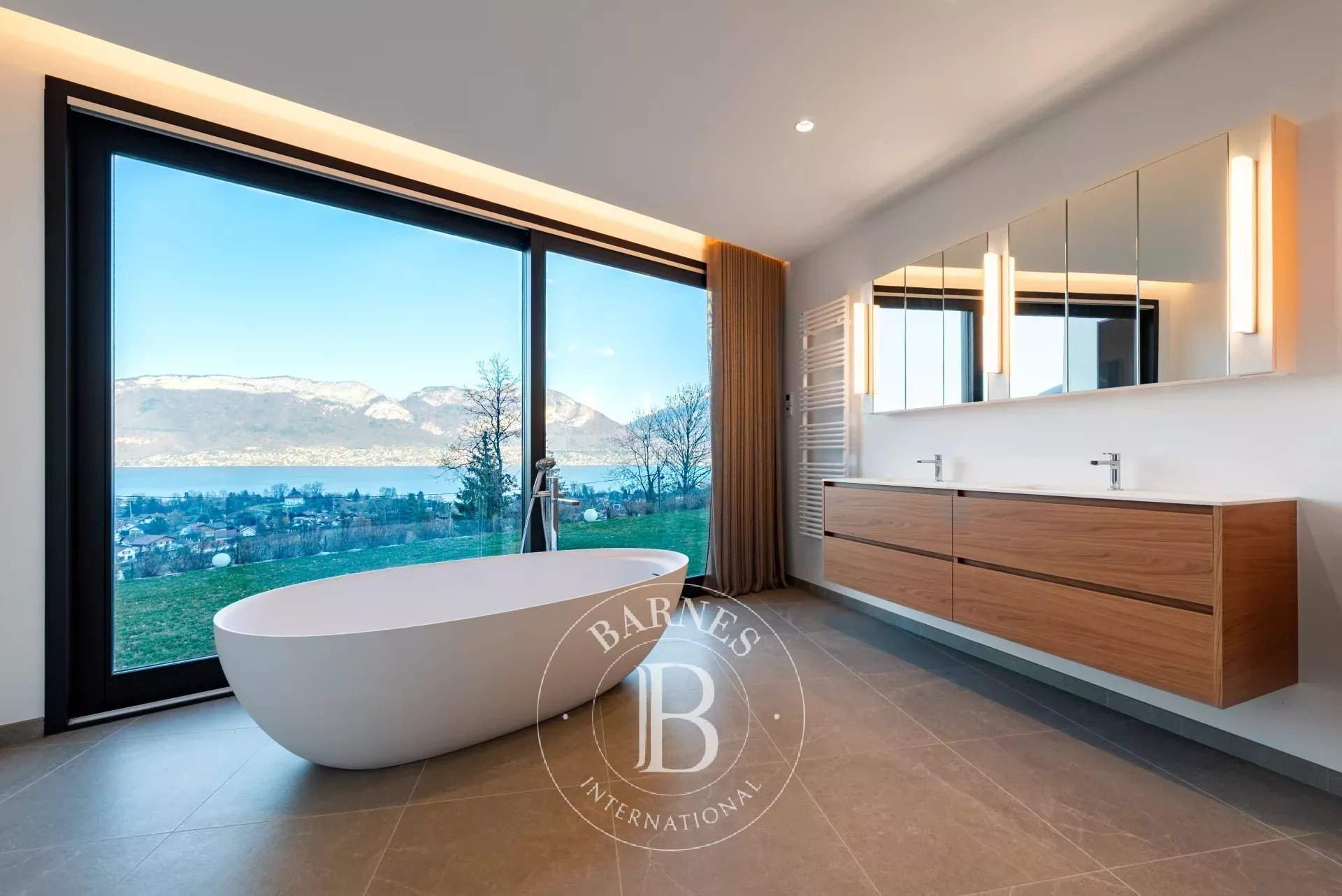 Sevrier  - Villa 7 Pi&egrave;ces 5 Chambres - picture 12