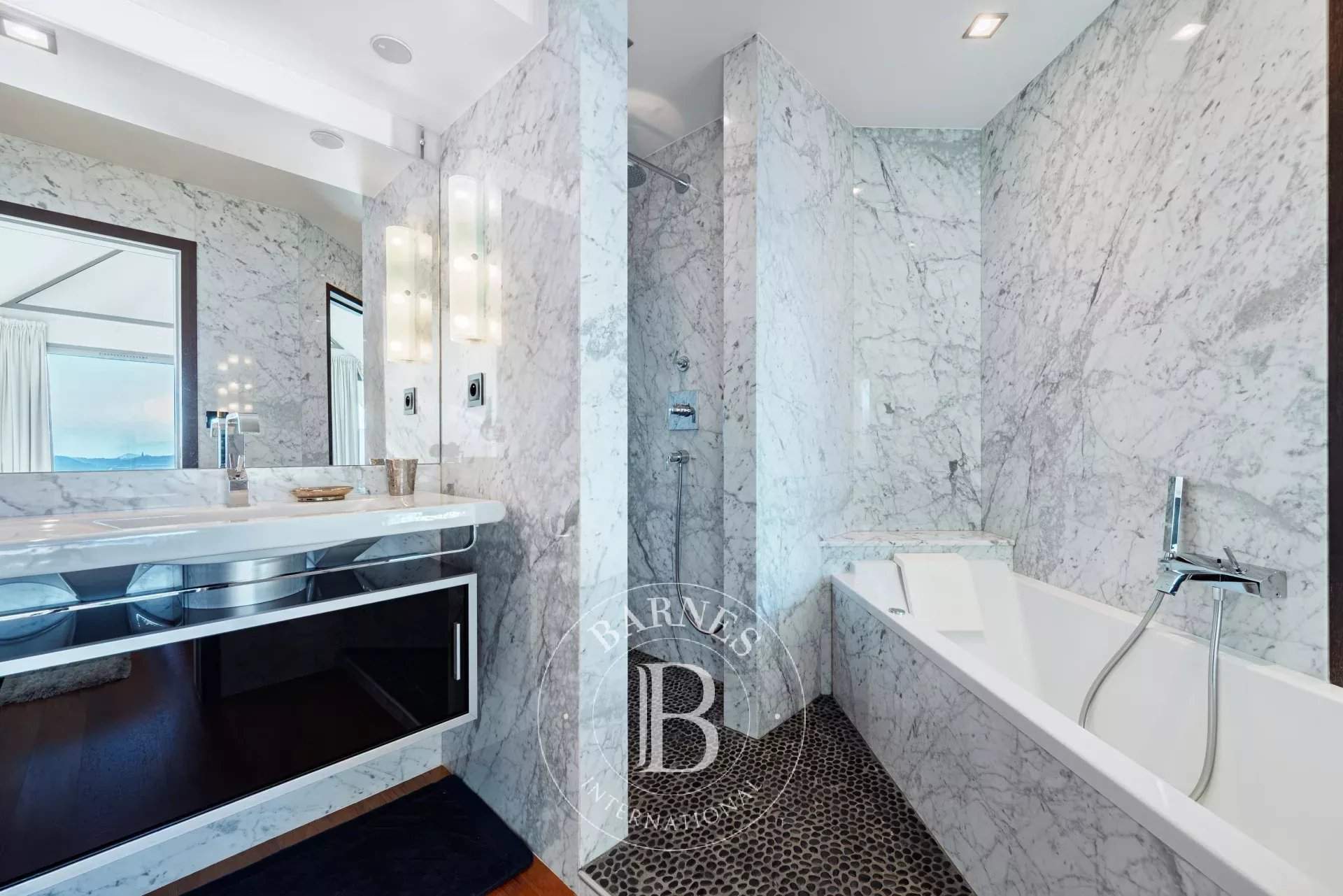 Annecy  - Villa 8 Pi&egrave;ces 7 Chambres - picture 18