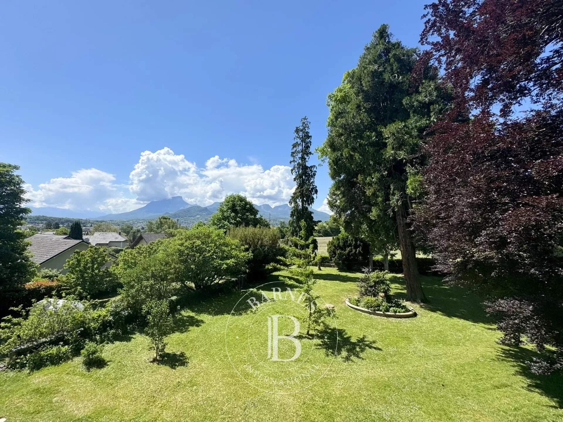 Chambéry  - Propriété 15 Pièces 9 Chambres - picture 9