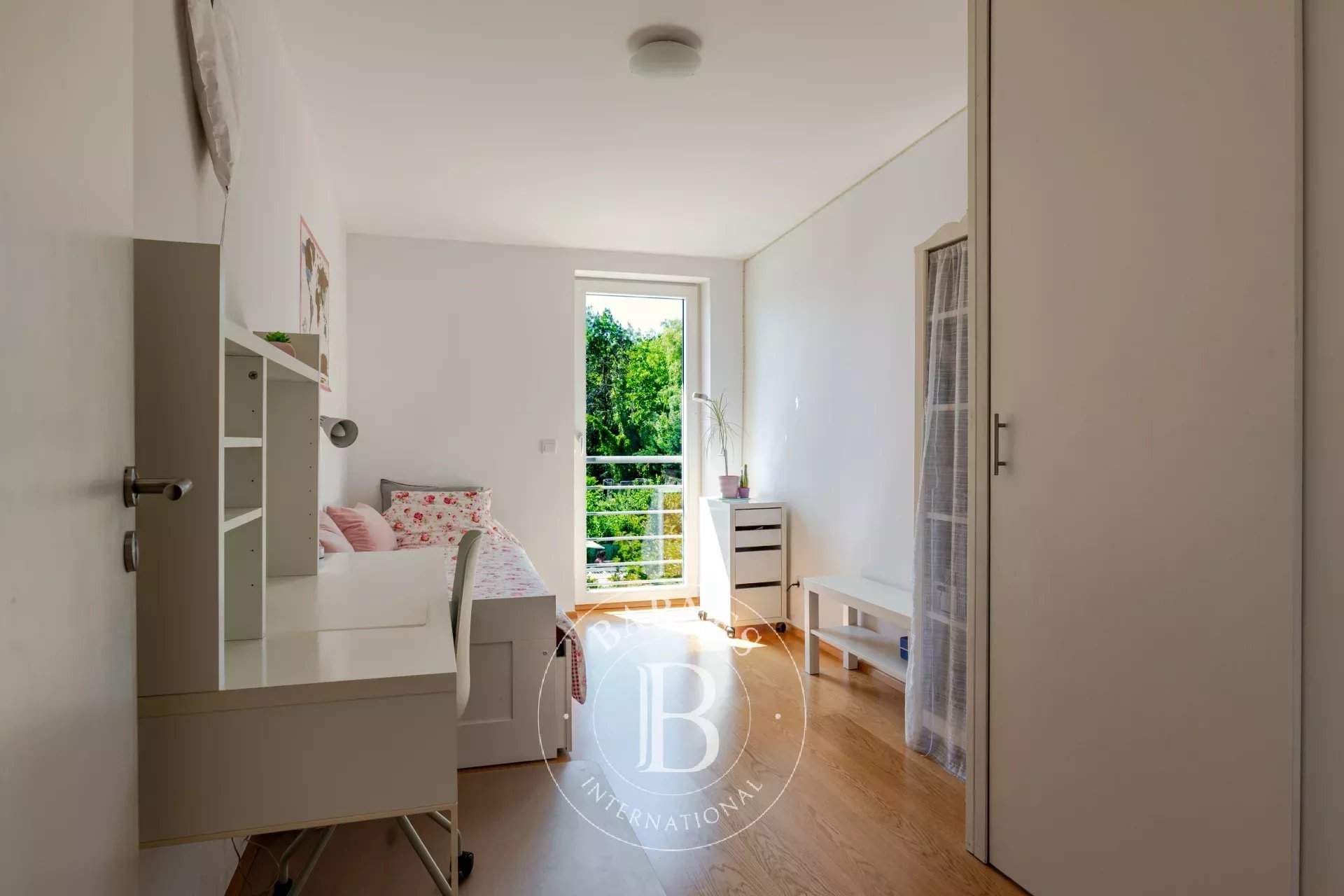 Annecy-le-Vieux  - Maison 6 Pi&egrave;ces 5 Chambres - picture 8