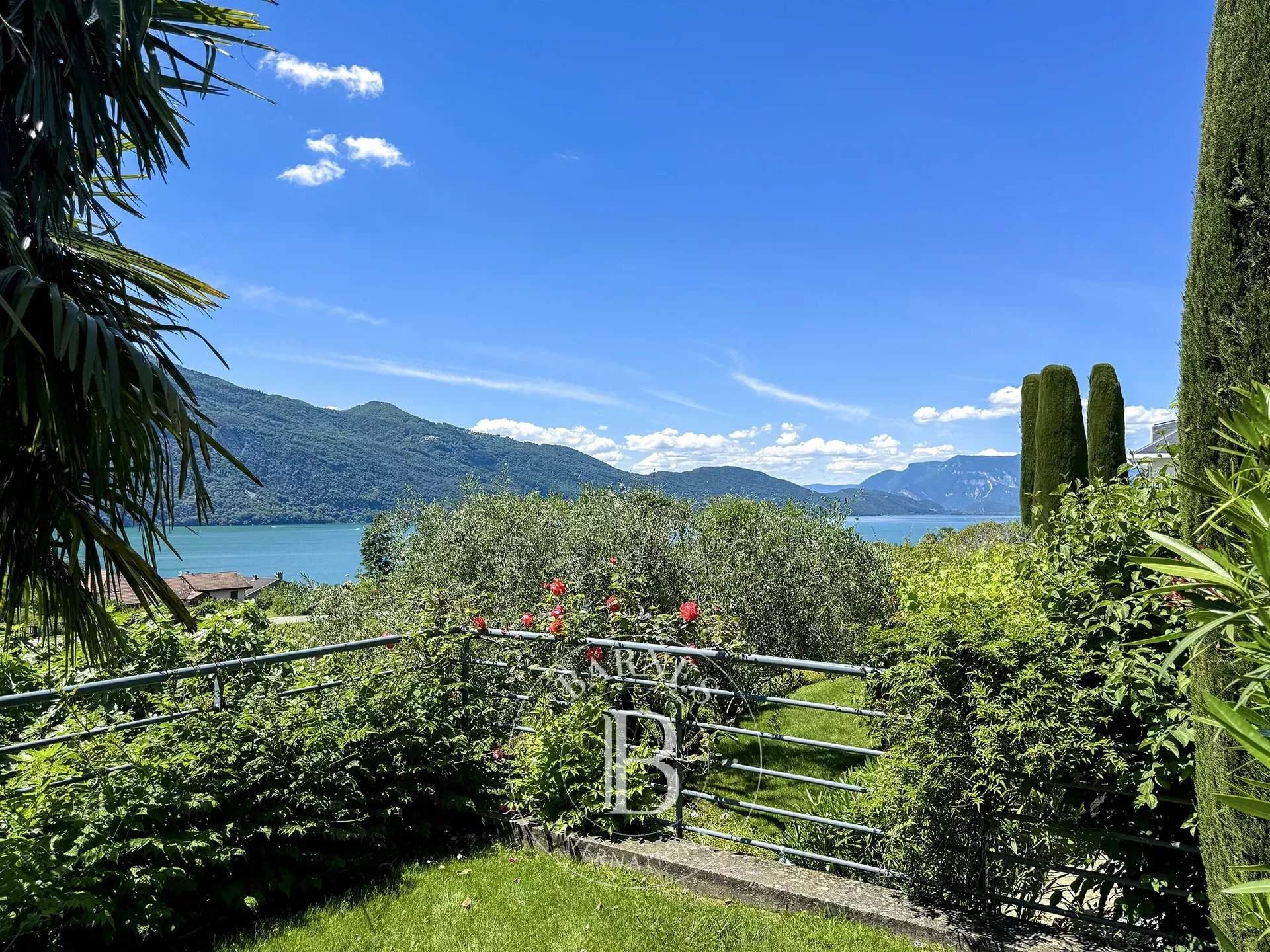 Aix-les-Bains  - Maison 12 Pi&egrave;ces 4 Chambres - picture 19