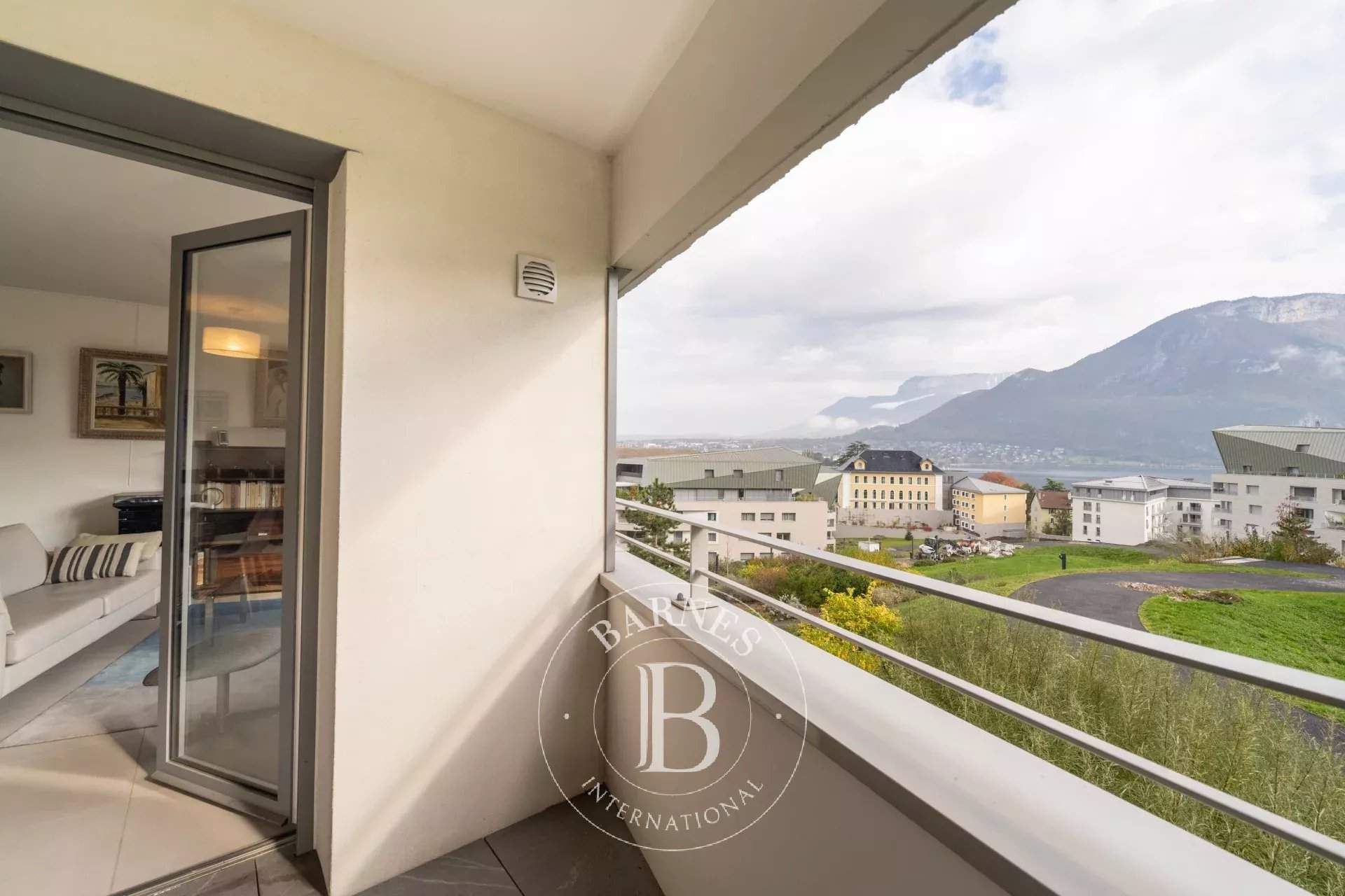 Annecy  - Appartement 3 Pièces 2 Chambres - picture 4