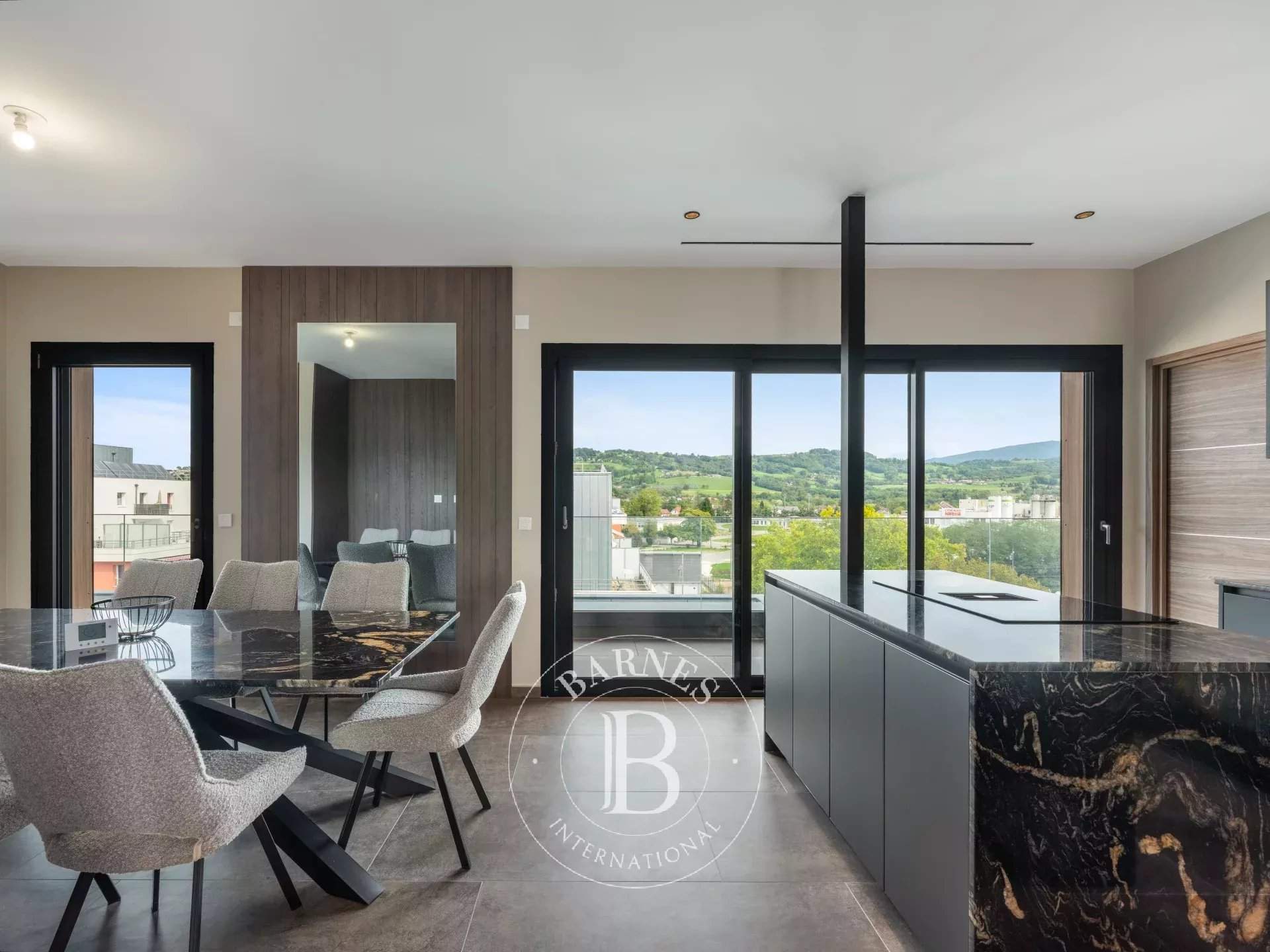 Rumilly  - Apartment 4 Bedrooms - picture 7