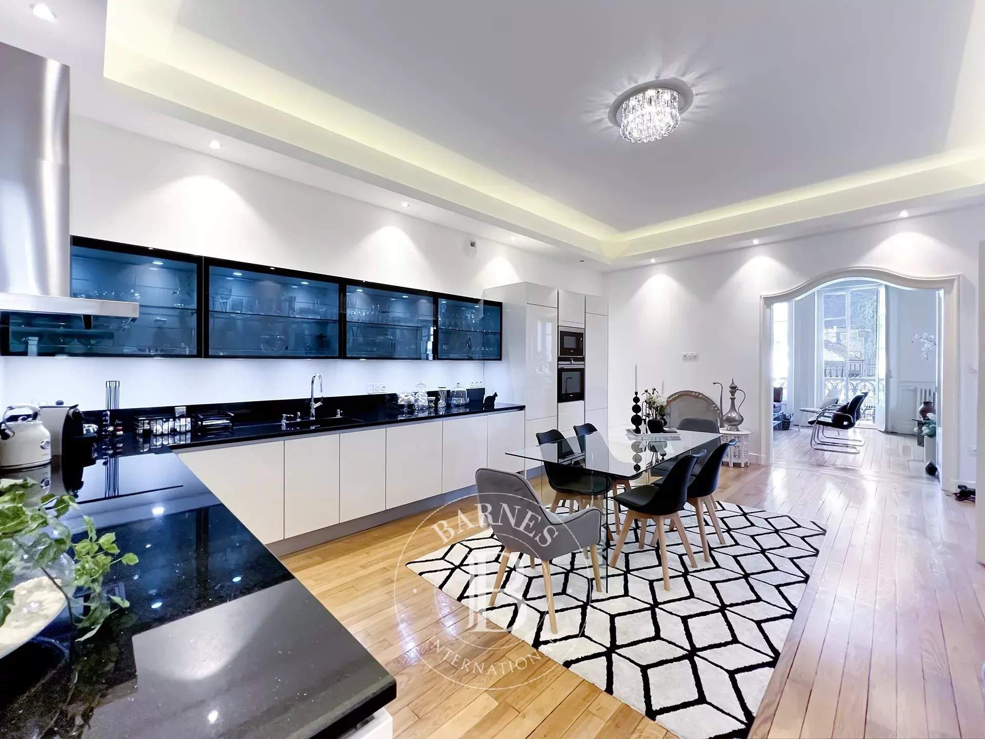 Aix-les-Bains  - Appartement 5 Pi&egrave;ces 4 Chambres - picture 2