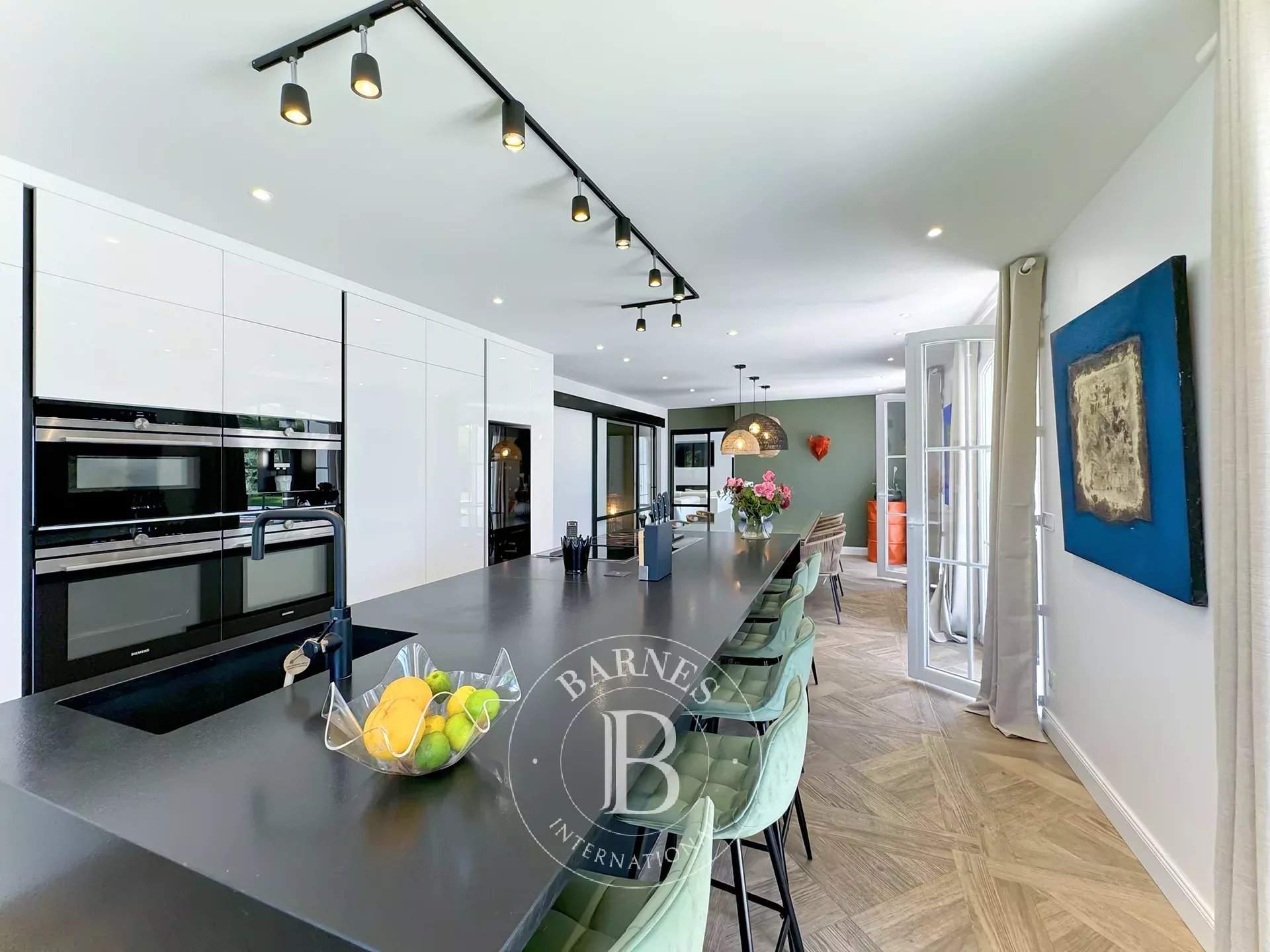 Chambéry  - Chaumière 12 Pi&egrave;ces 5 Chambres - picture 8