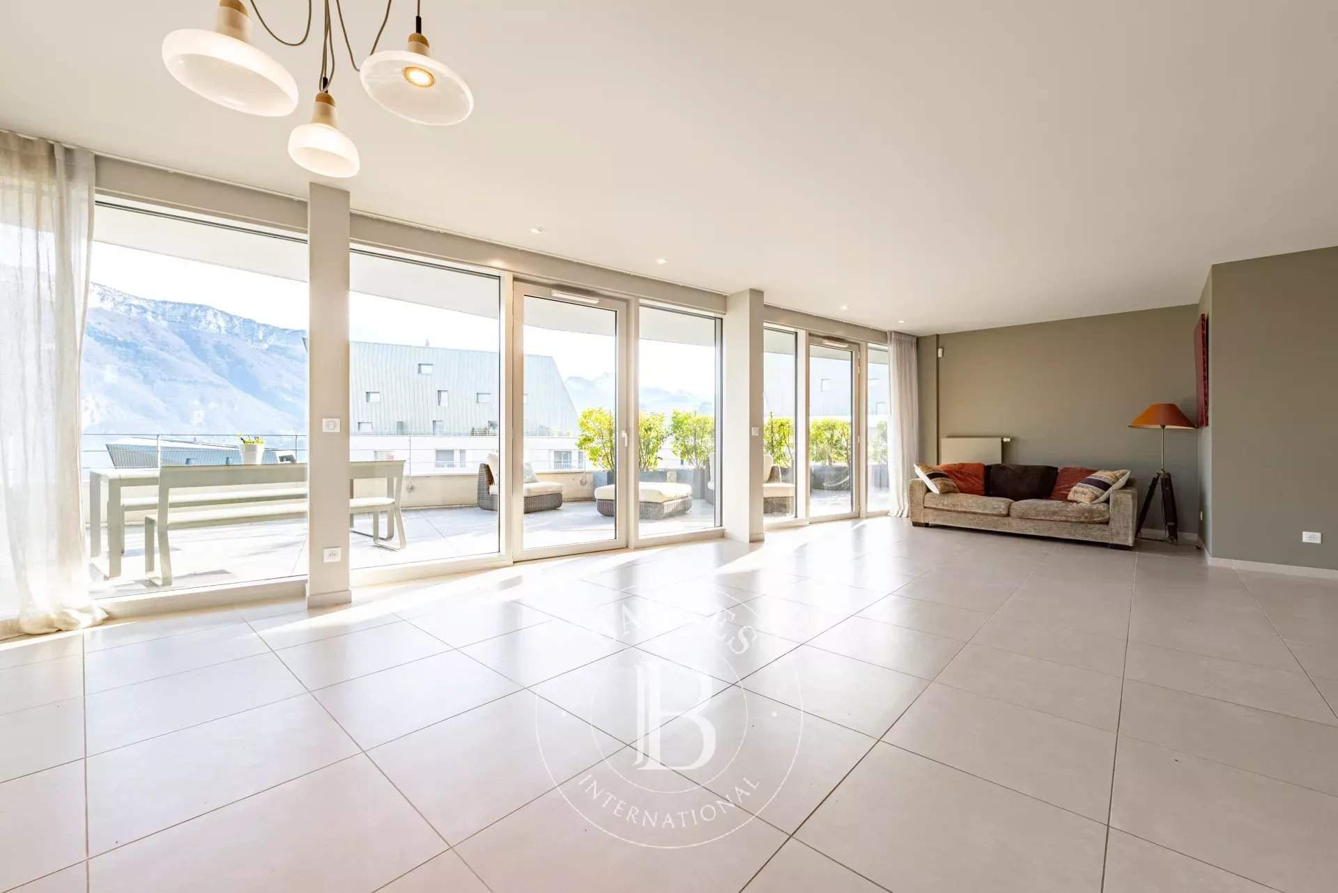 Annecy  - Piso 5 Cuartos 3 Habitaciones - picture 5