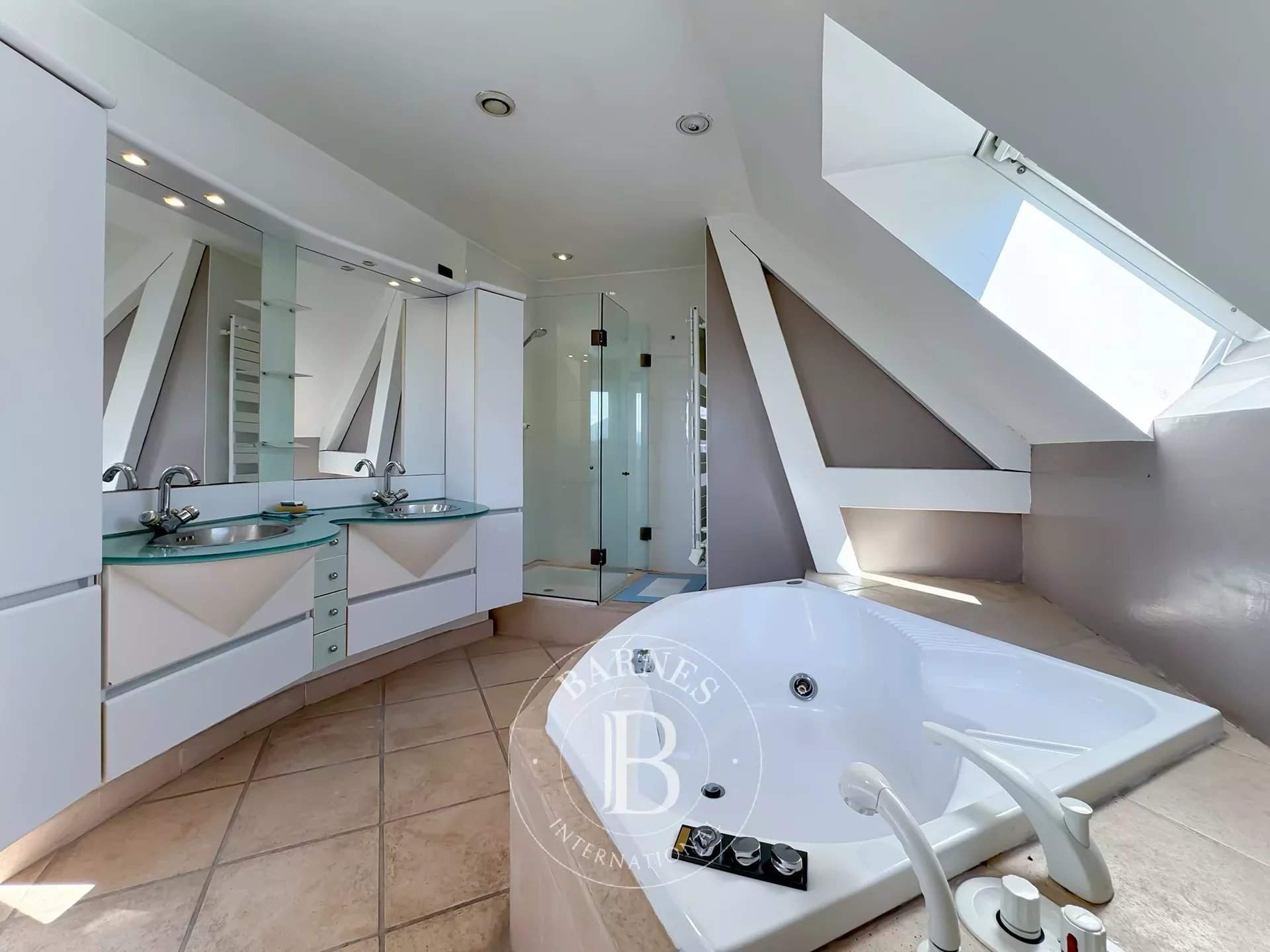 Aix-les-Bains  - Maison 7 Pi&egrave;ces 5 Chambres - picture 6