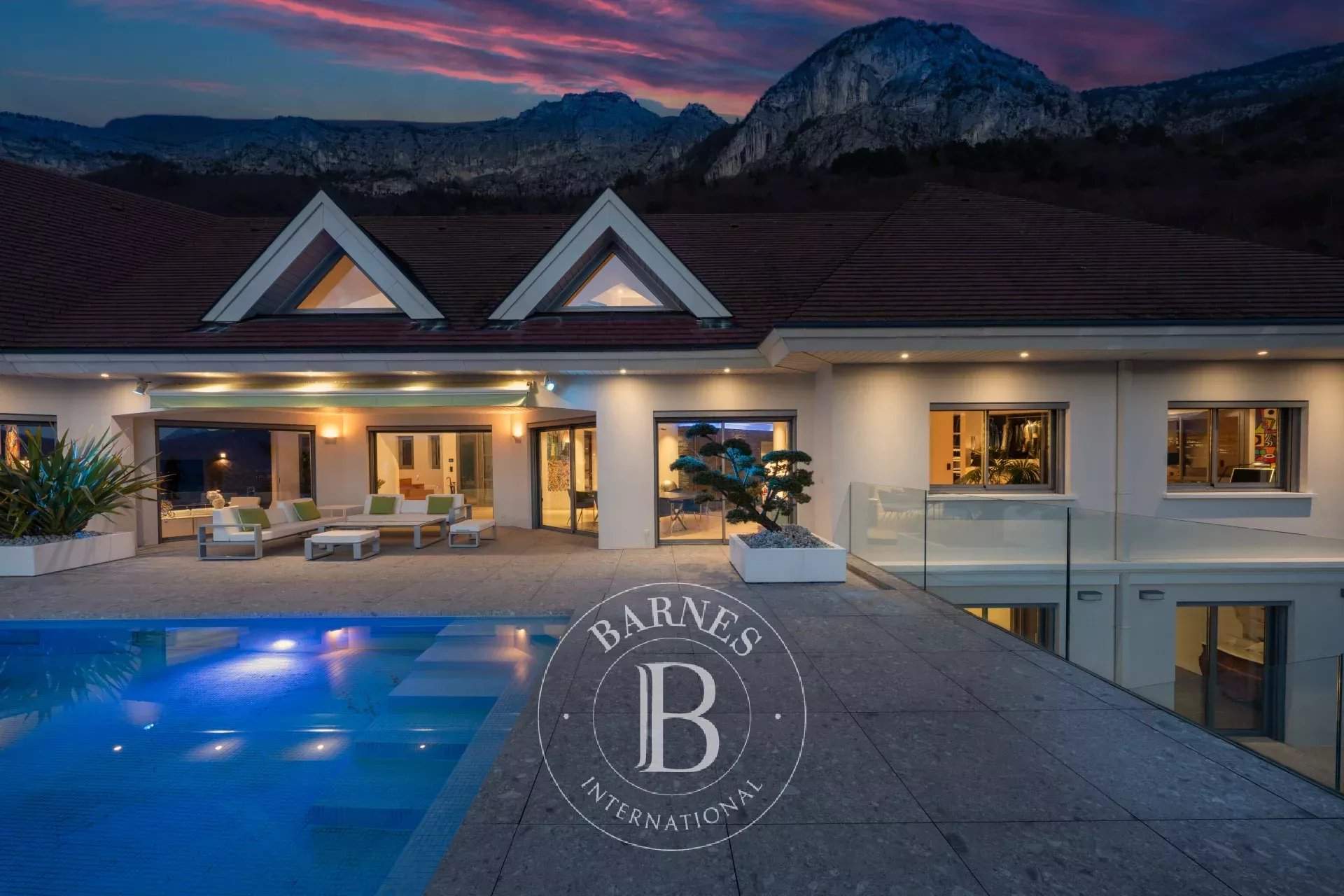 Annecy  - Villa 8 Pièces 7 Chambres - picture 1