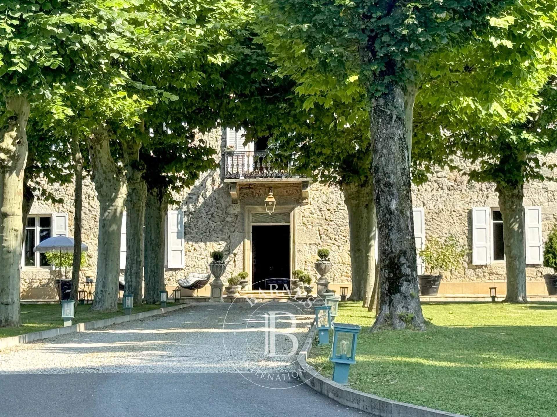 Chambéry  - Propriété 13 Pi&egrave;ces 7 Chambres - picture 10