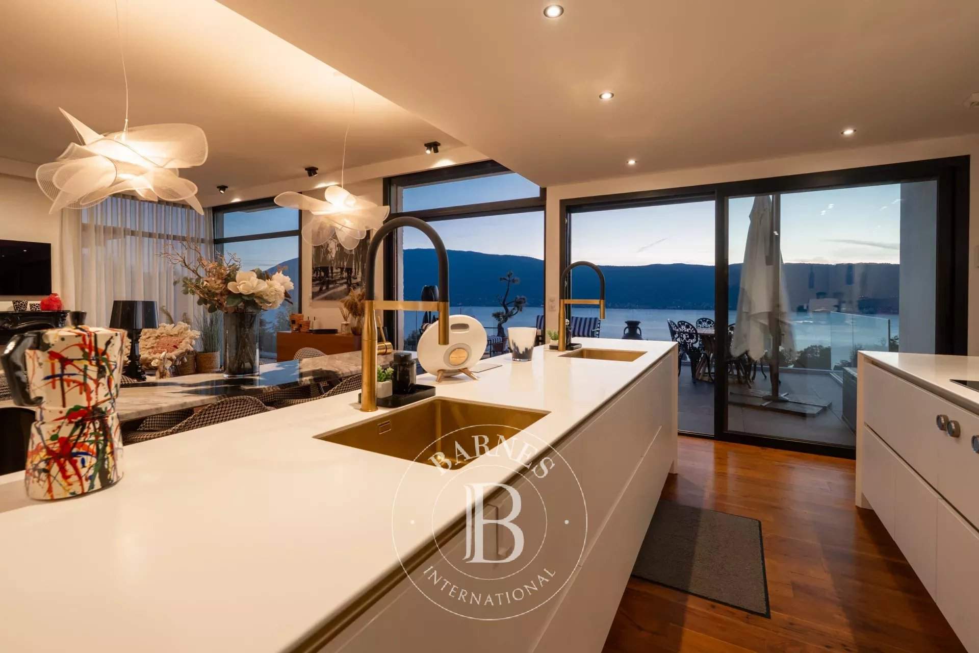 Annecy  - Villa 6 Pi&egrave;ces 4 Chambres - picture 5