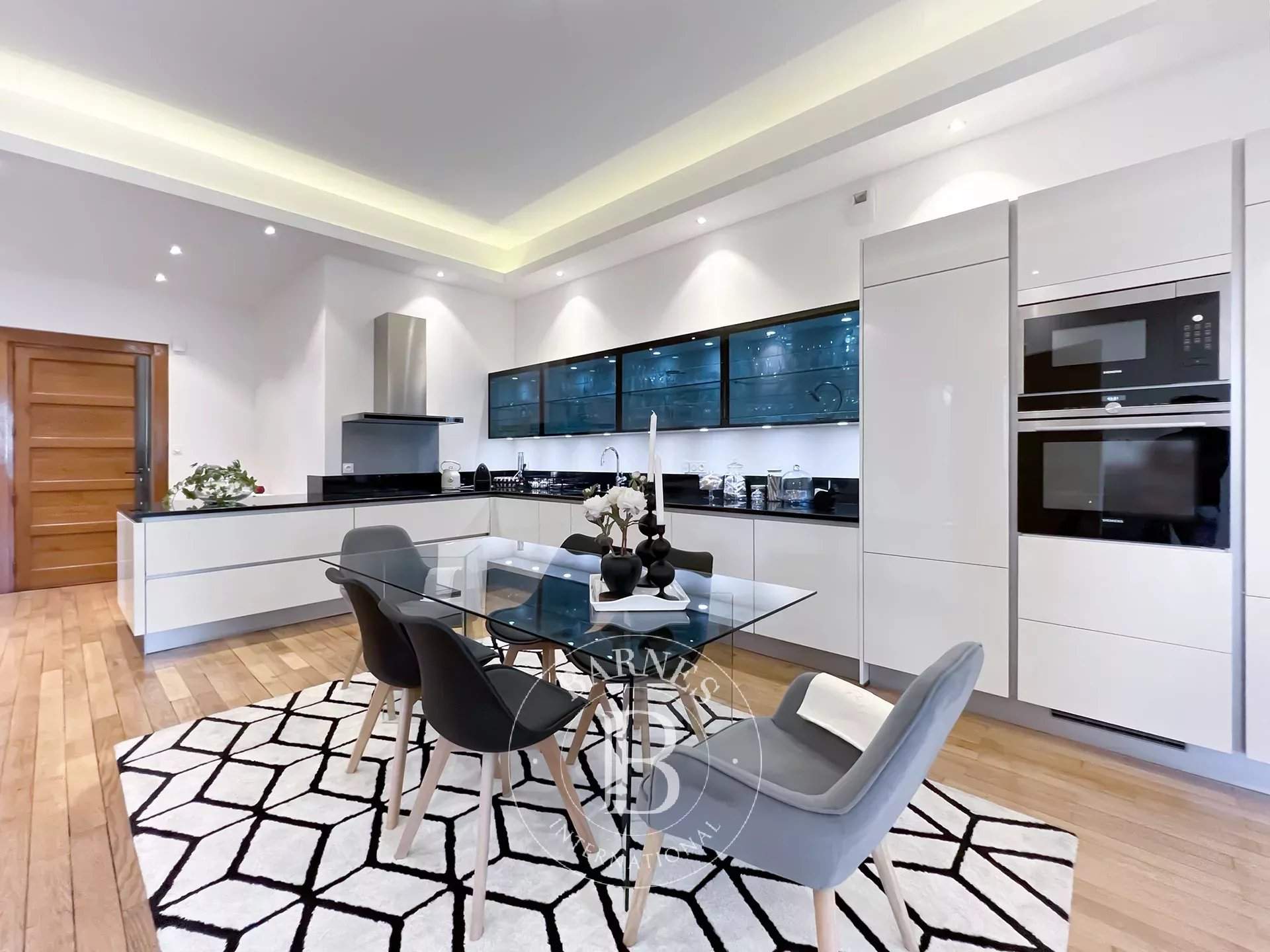 Aix-les-Bains  - Appartement 5 Pi&egrave;ces 4 Chambres - picture 3