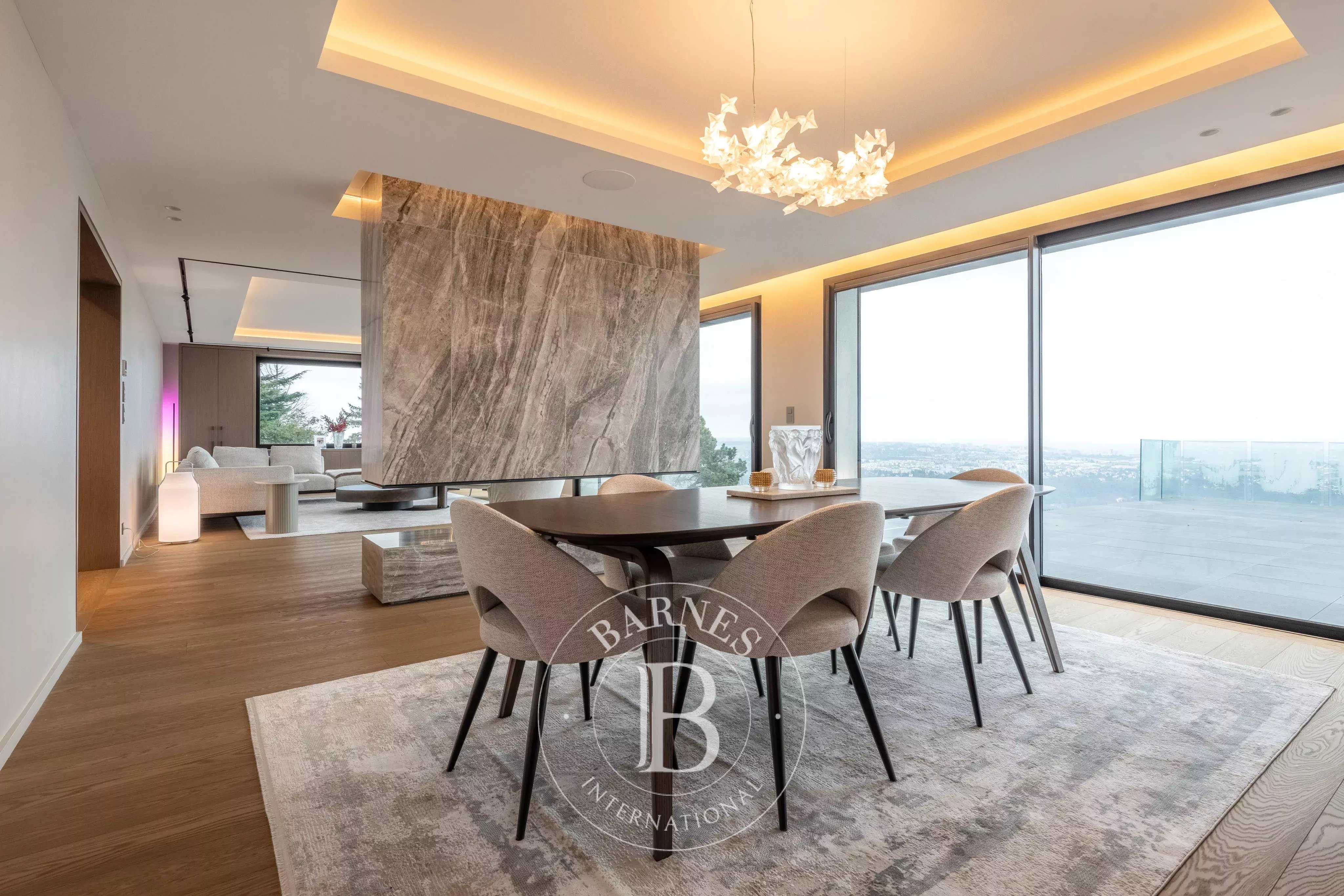 Saint-Cyr-au-Mont-d'Or  - Property 3 Bedrooms