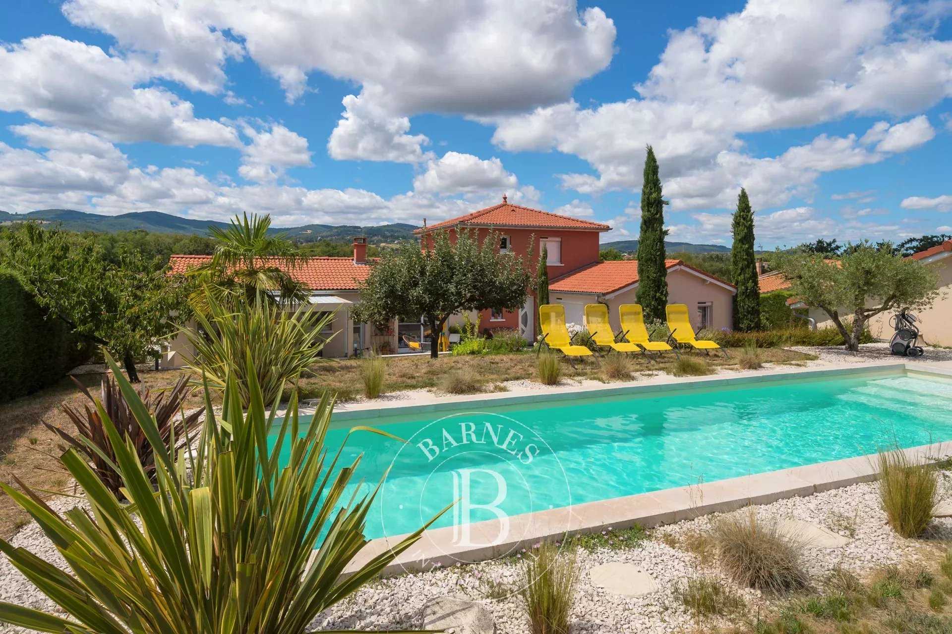 Brindas  - House 6 Bedrooms