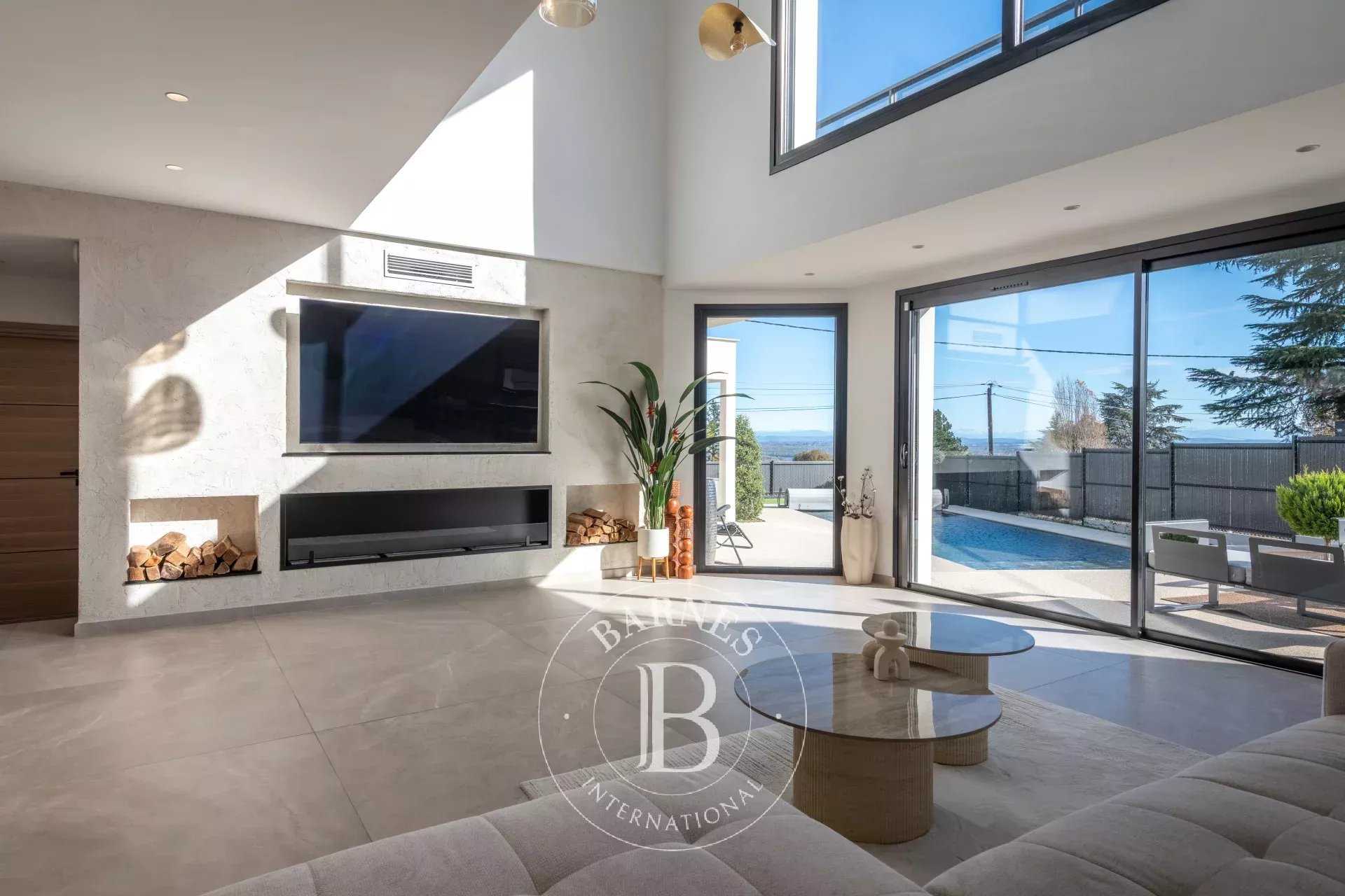 Neyron  - House 4 Bedrooms