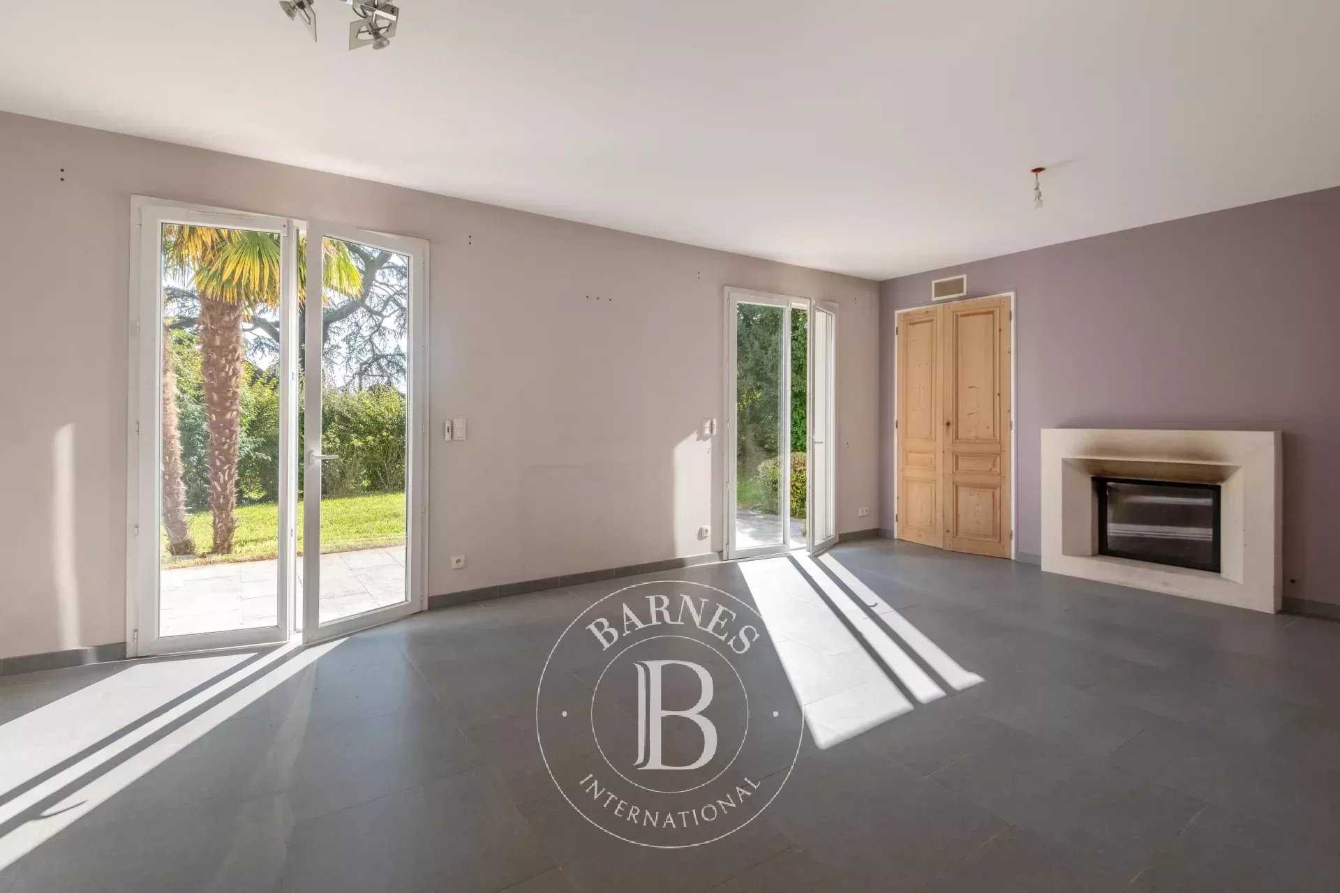 Écully  - Maison 7 Pi&egrave;ces 4 Chambres
