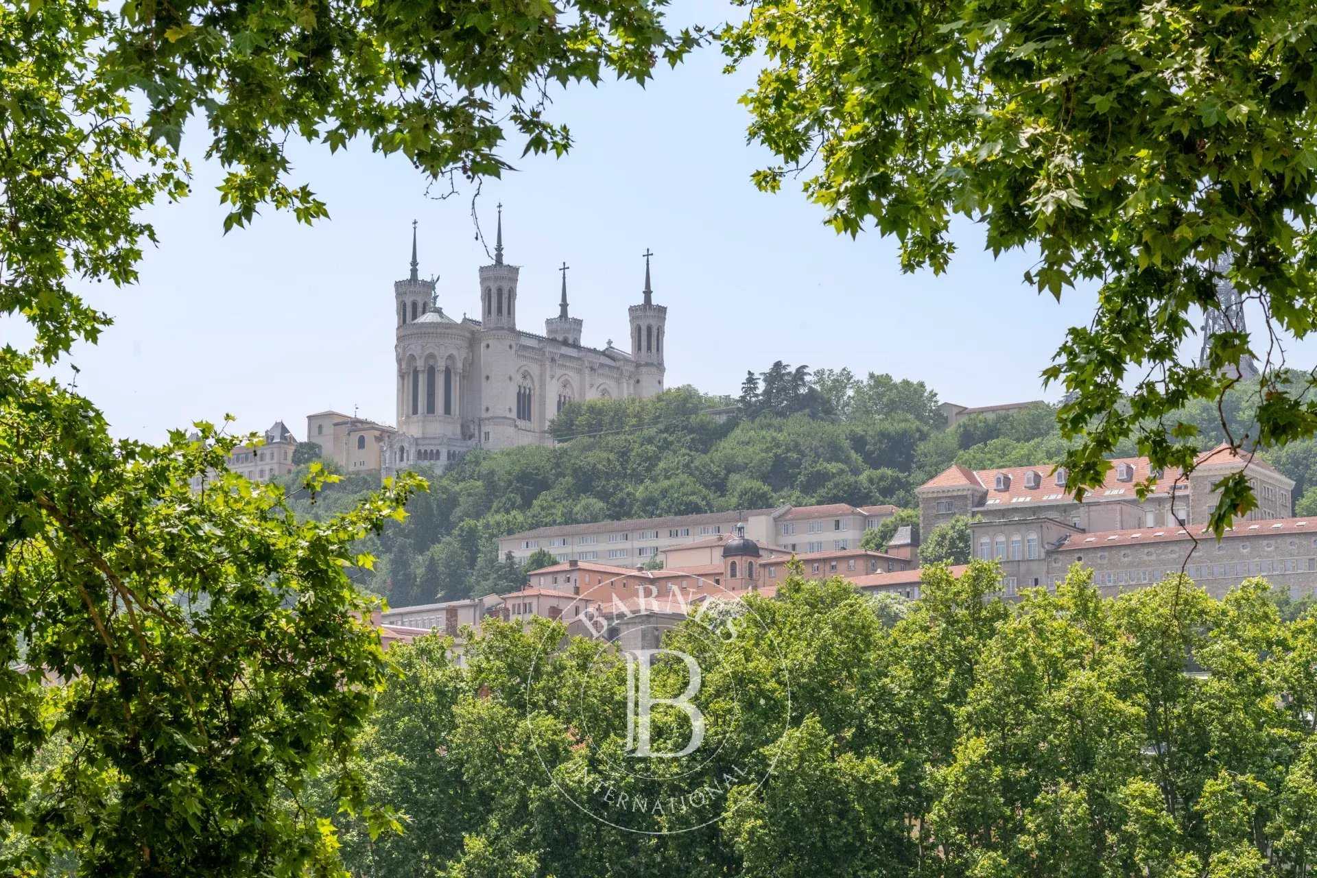 Lyon  - Apartment 3 Bedrooms