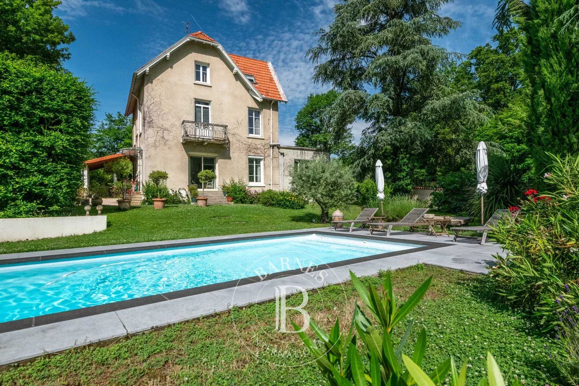 Charbonnières-les-Bains  - Maison 7 Pièces 5 Chambres