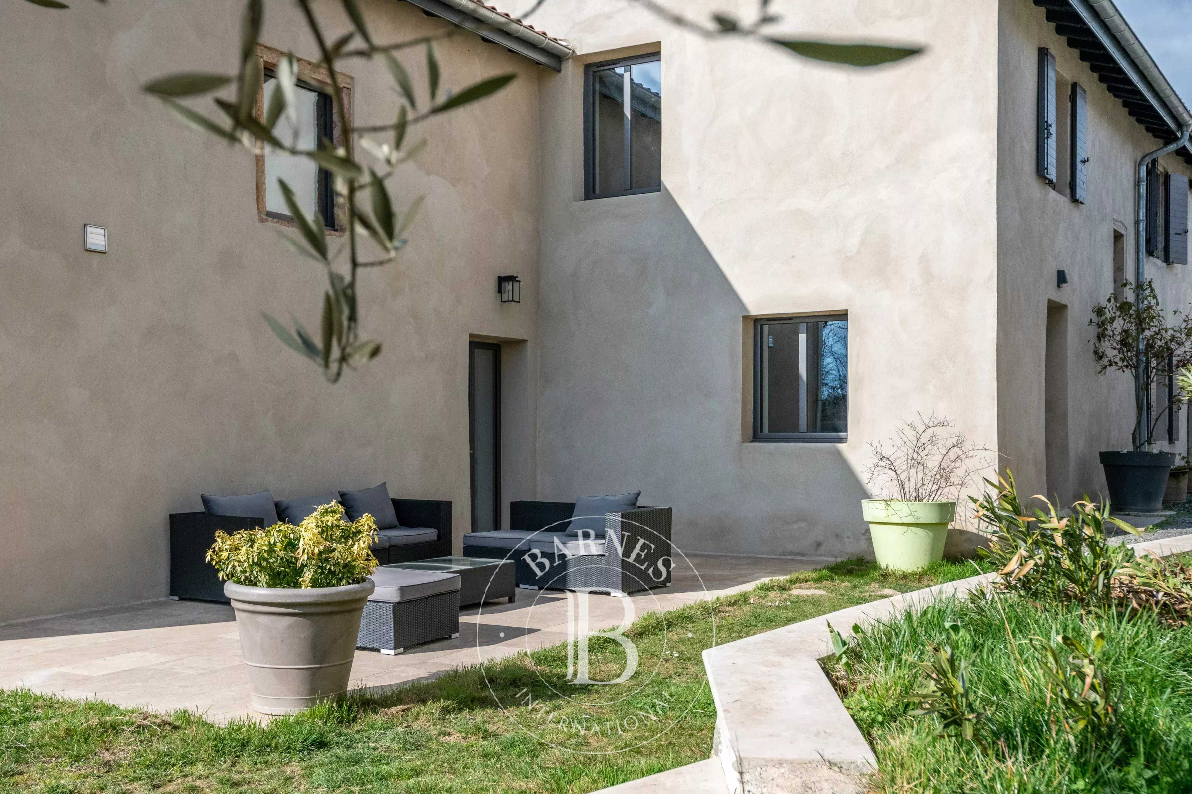 Dardilly  - Maison 7 Pi&egrave;ces 6 Chambres