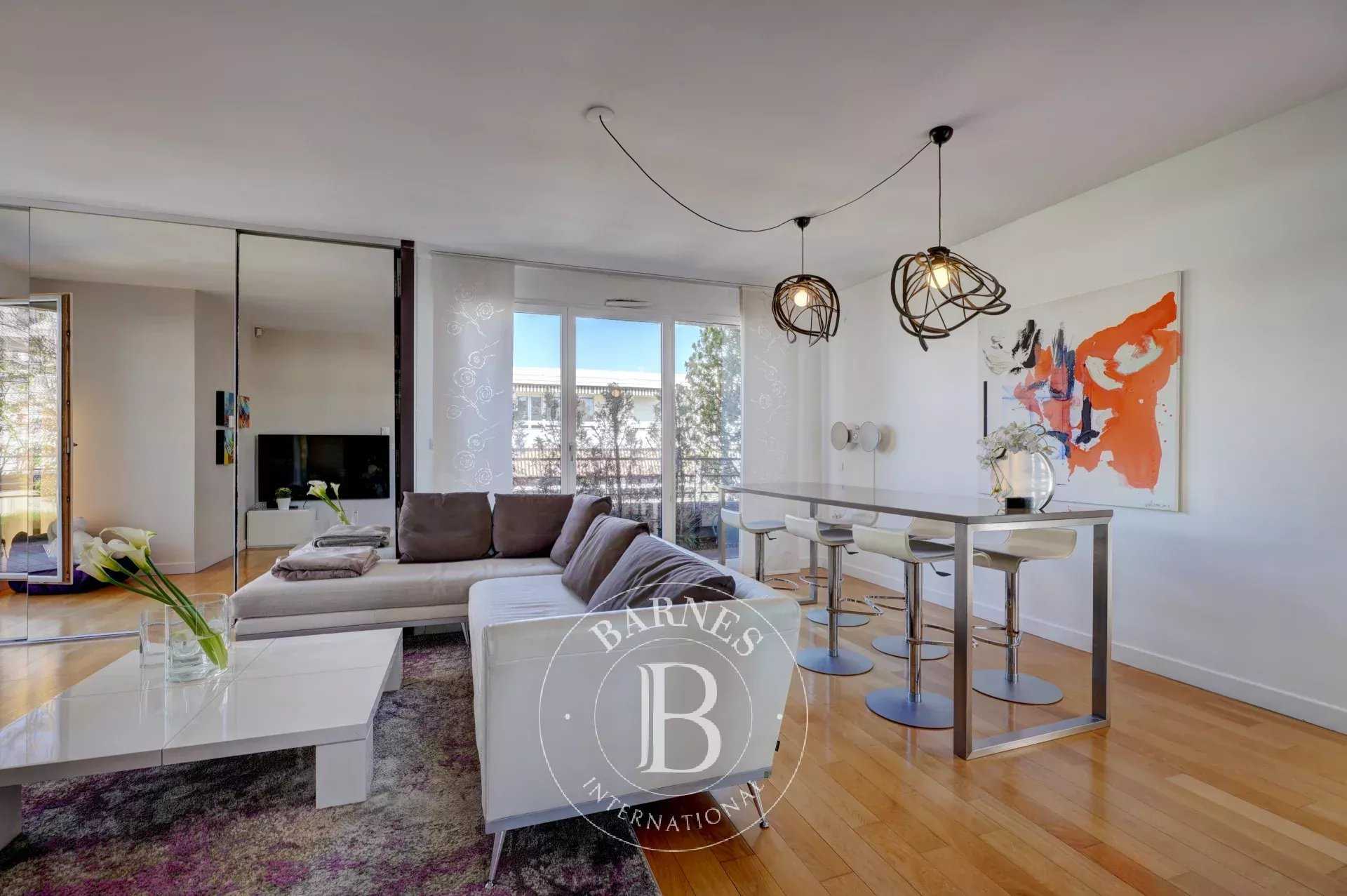 Lyon  - Apartment 3 Bedrooms