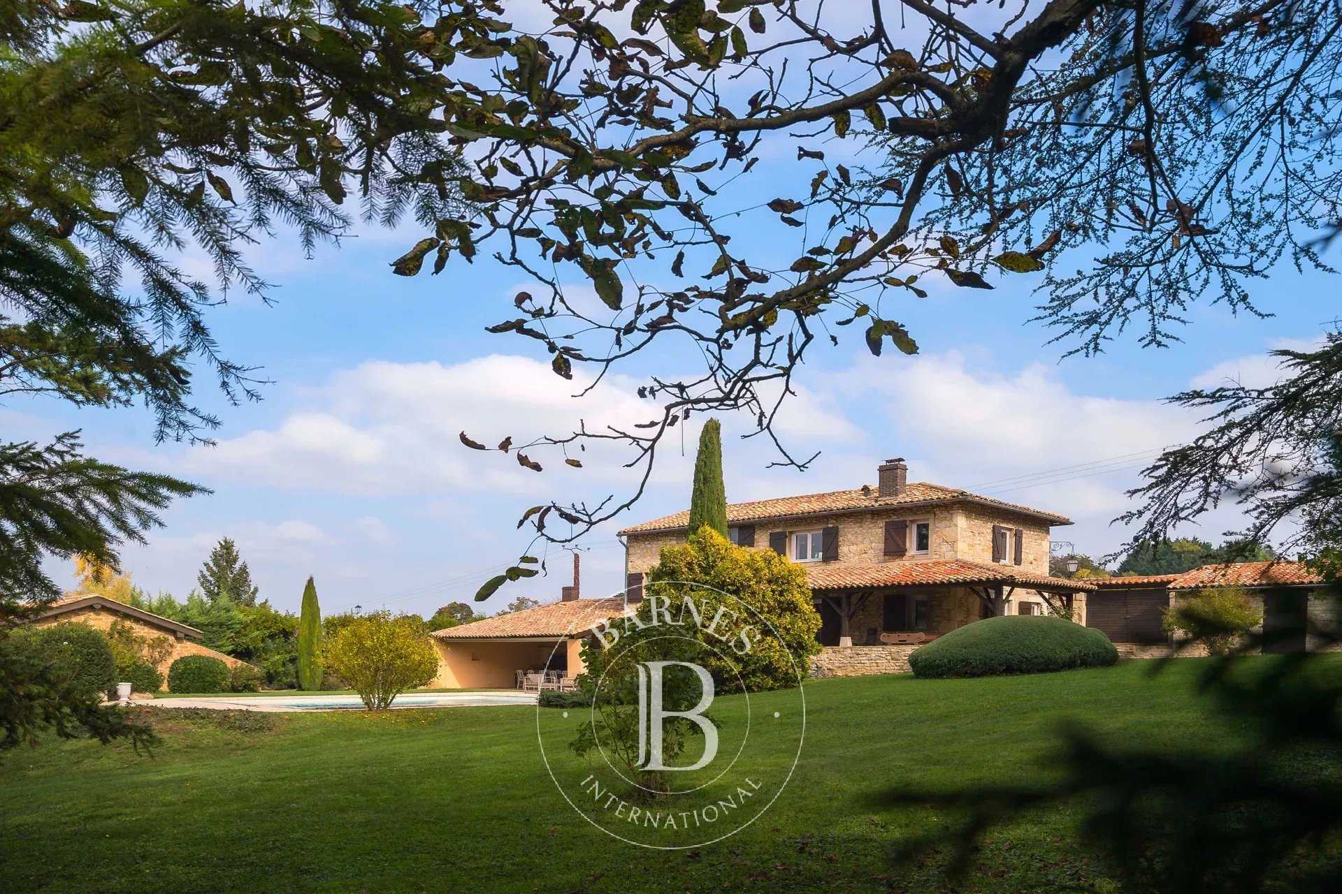 Pommiers  - Maison 6 Pi&egrave;ces