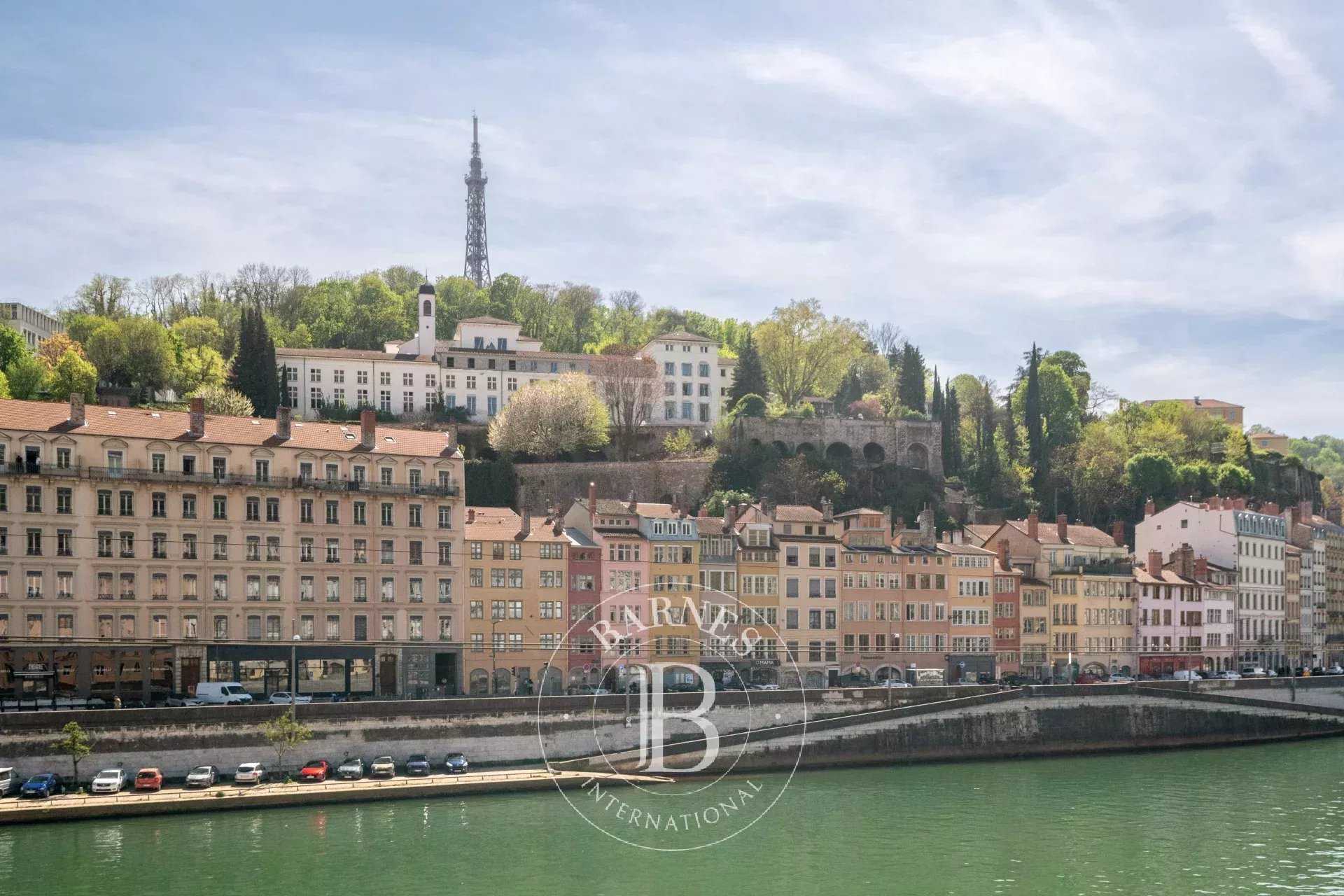 Lyon  - Appartement 5 Pi&egrave;ces 4 Chambres