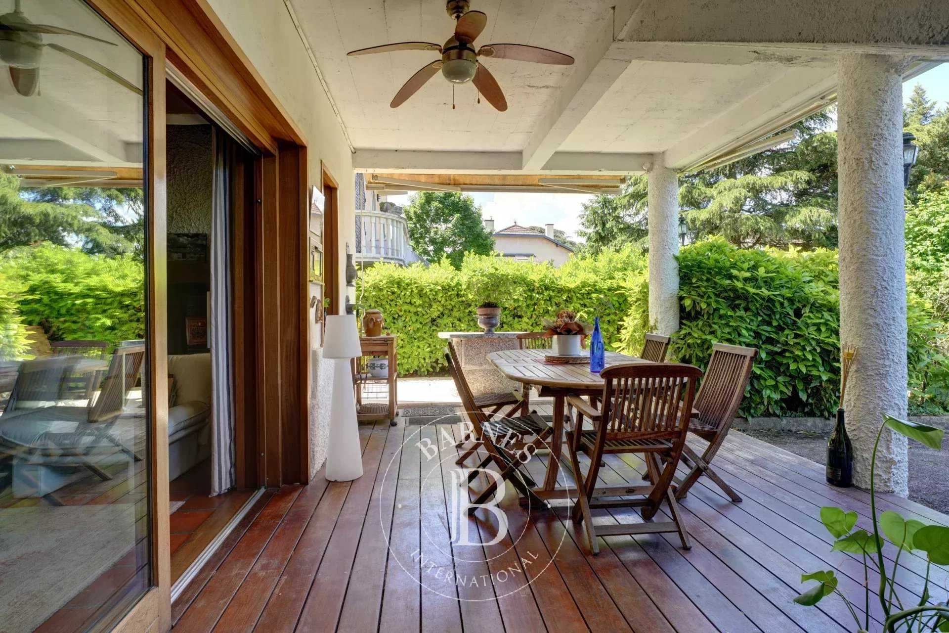 Caluire-et-Cuire  - Apartment 3 Bedrooms