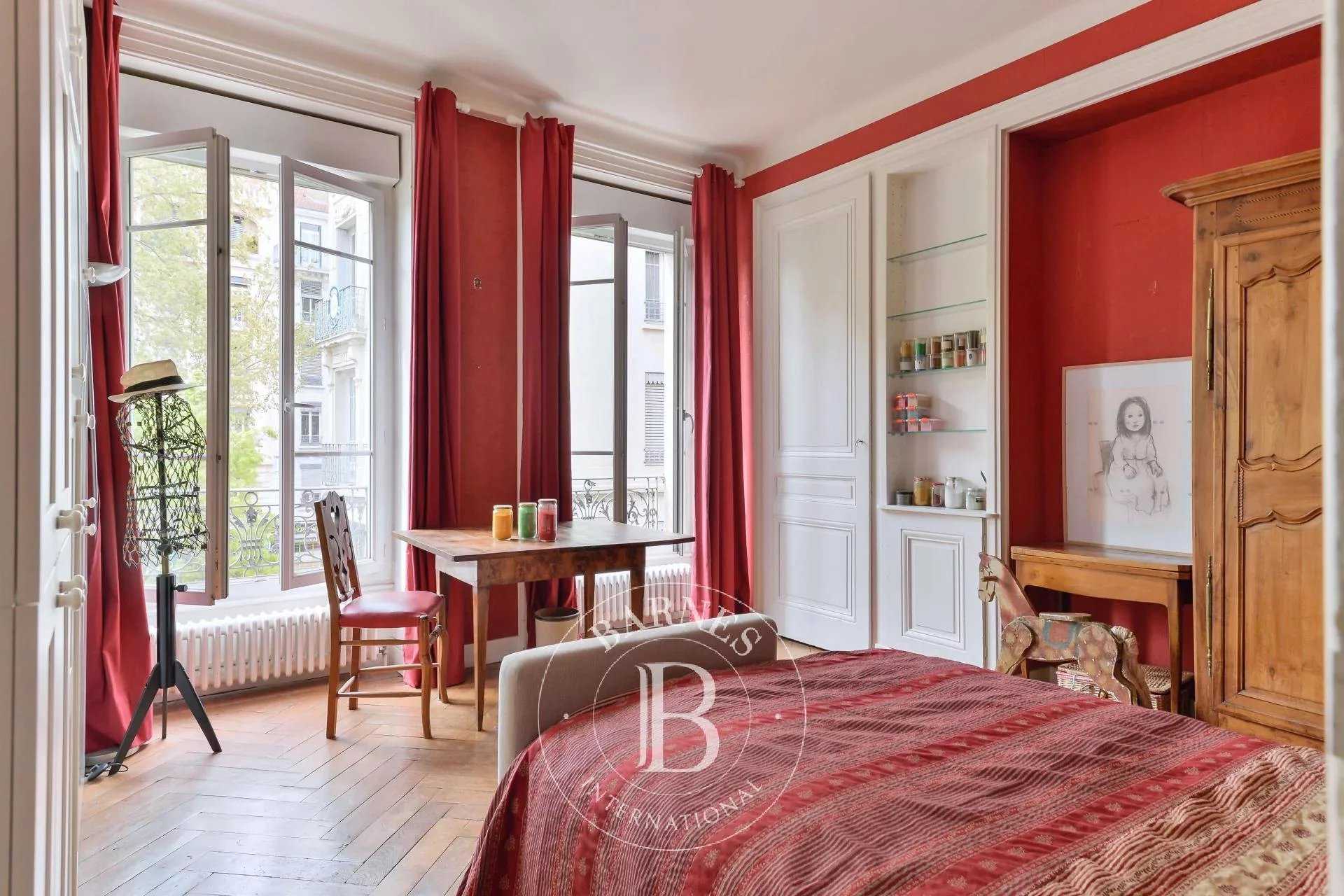 Lyon  - Apartment 4 Bedrooms