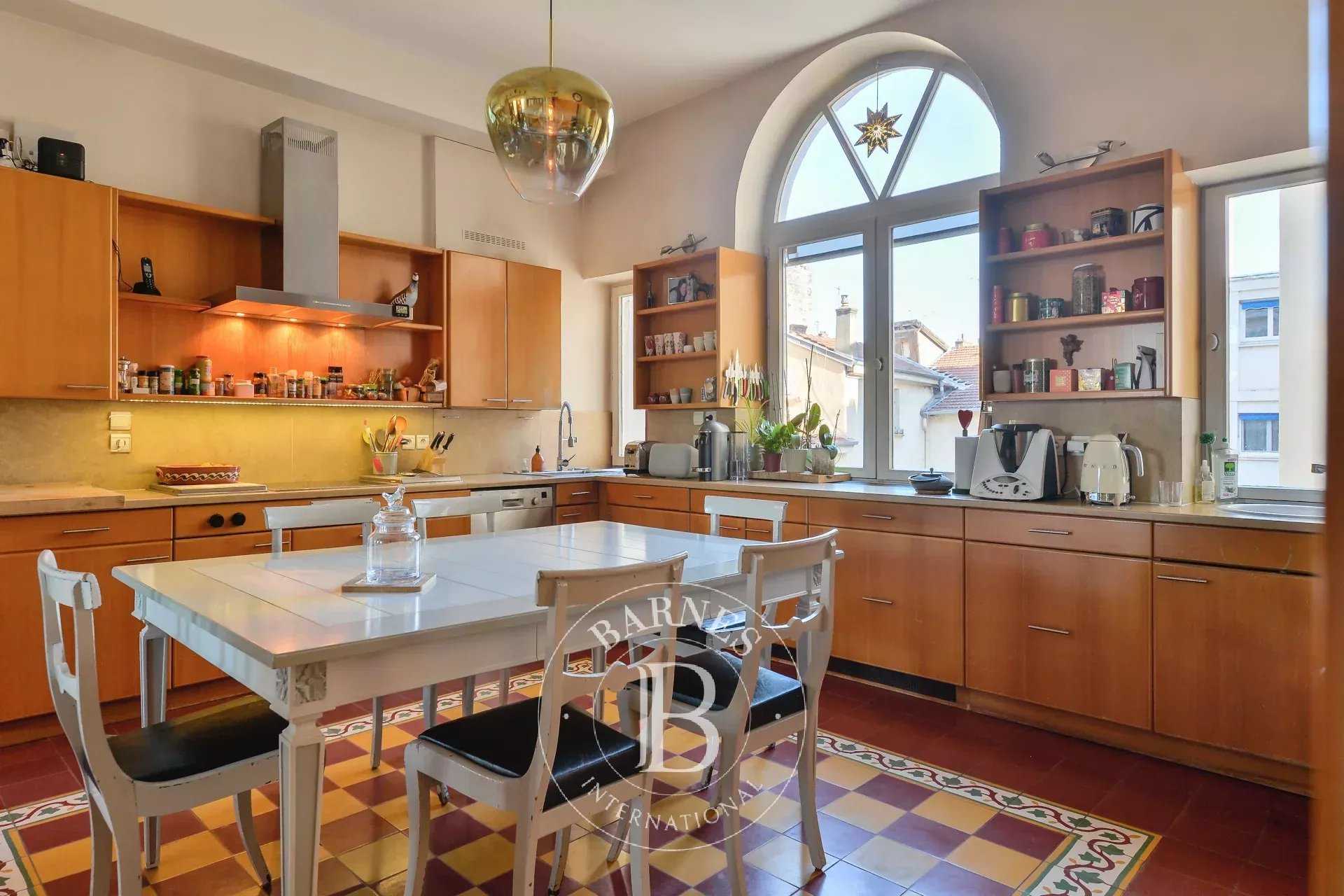 Lyon  - Appartement 6 Pi&egrave;ces 5 Chambres