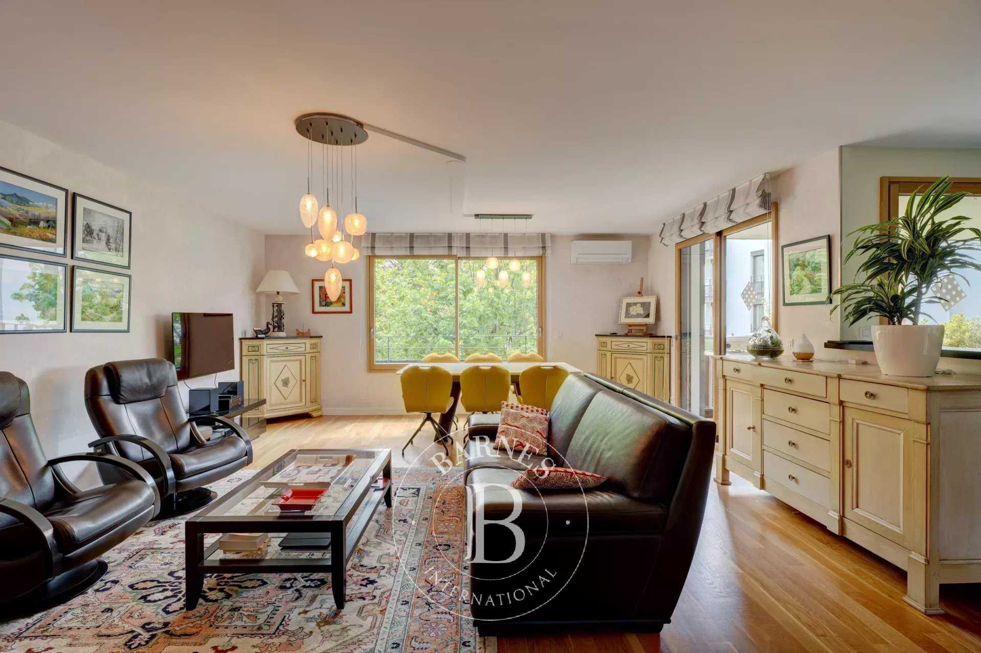 Lyon  - Appartement 5 Pi&egrave;ces 4 Chambres