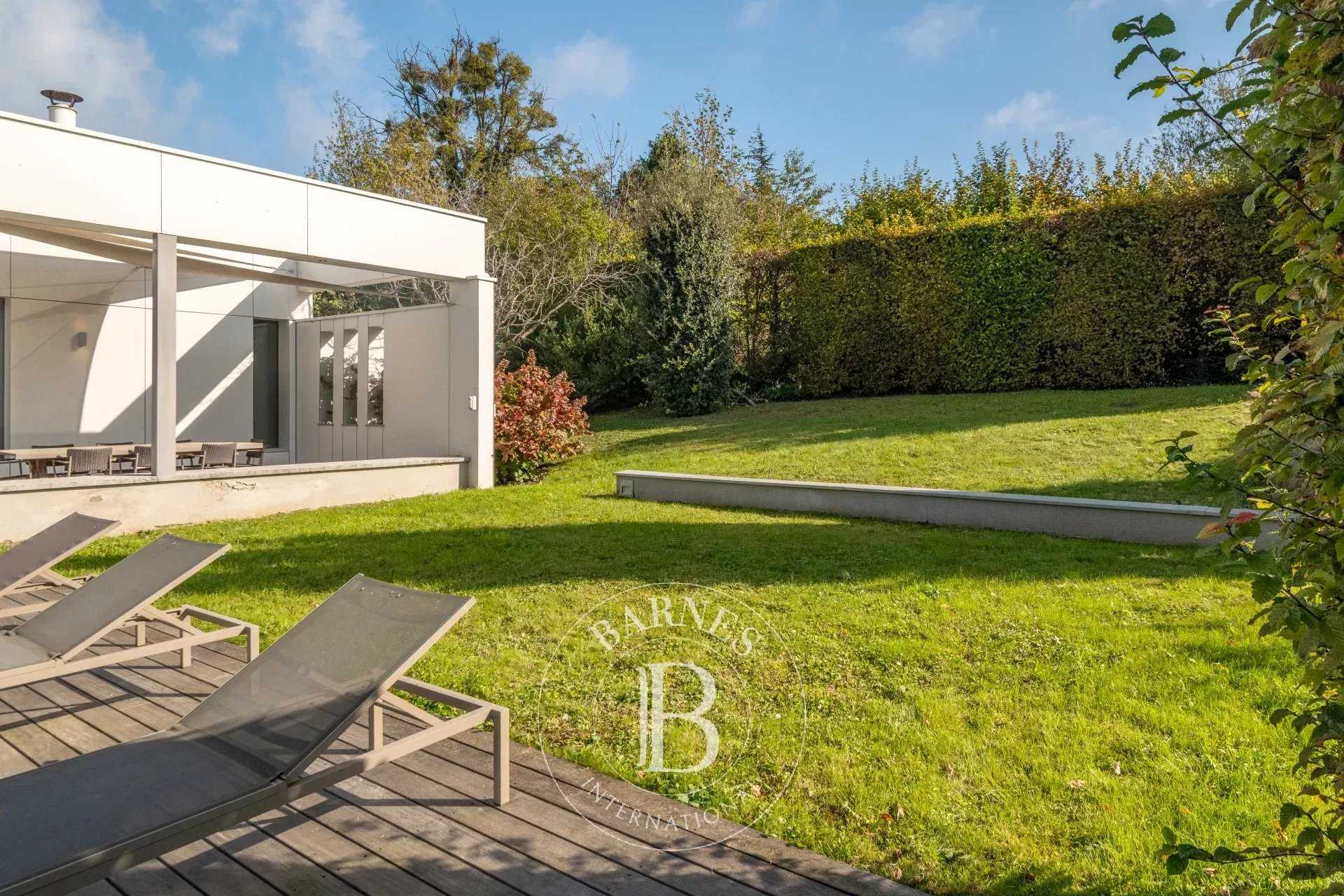 Saint-Cyr-au-Mont-d'Or  - Maison 7 Pi&egrave;ces 4 Chambres