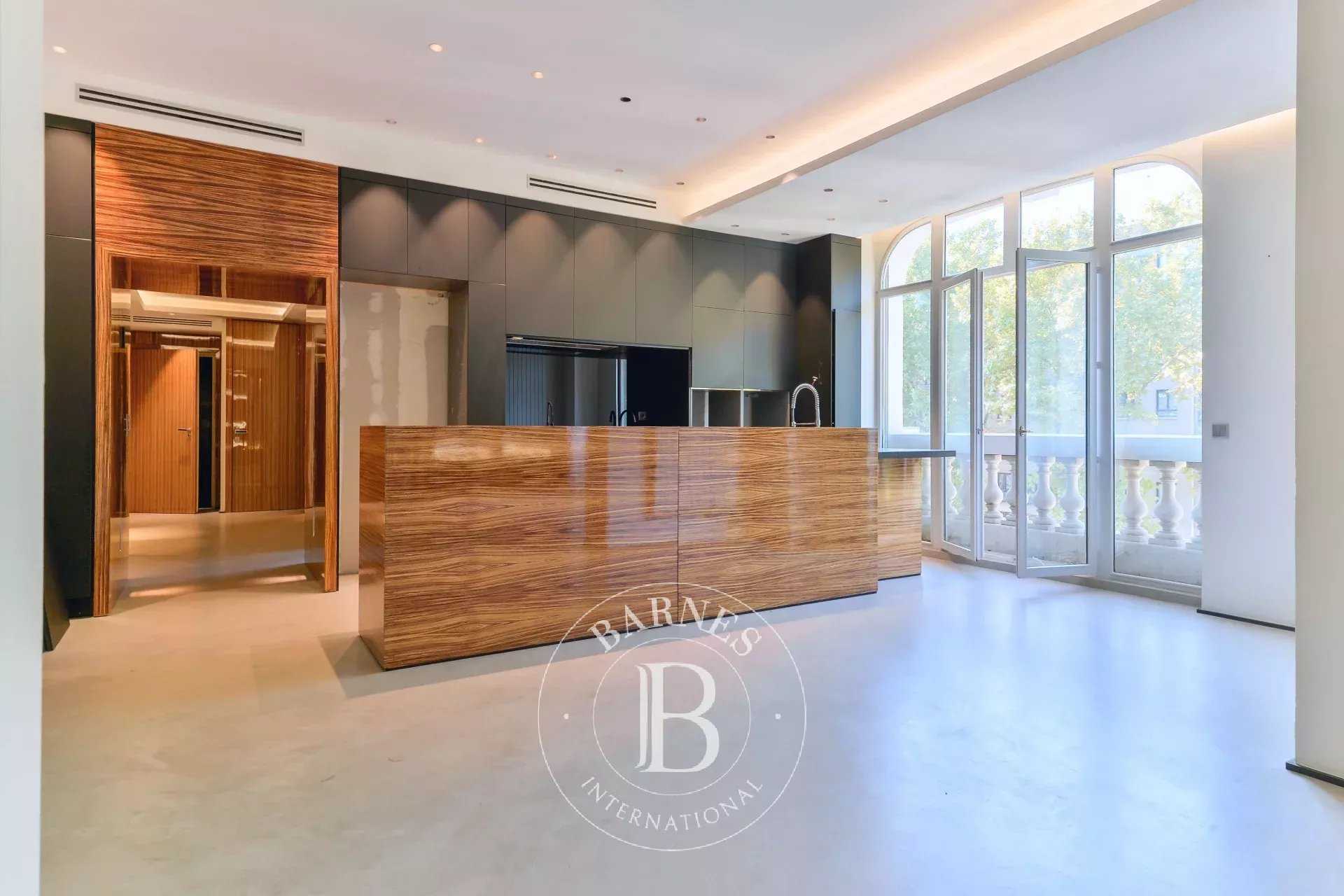 Lyon  - Appartement 5 Pi&egrave;ces 4 Chambres