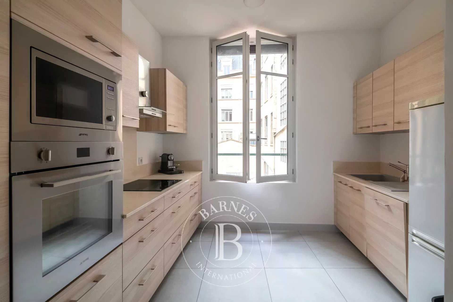 Lyon  - Appartement 5 Pi&egrave;ces 3 Chambres