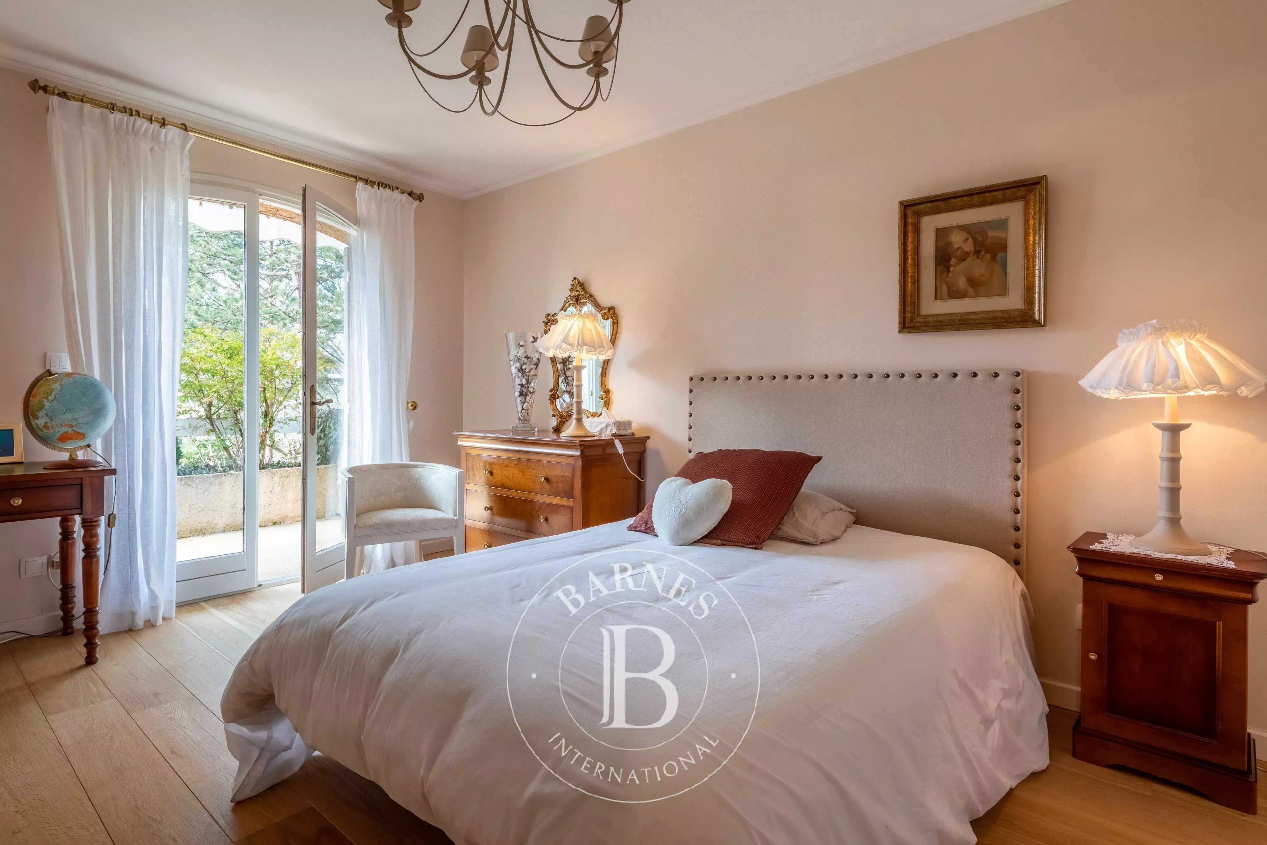 Saint-Didier-au-Mont-d'Or  - Maison 7 Pi&egrave;ces 4 Chambres