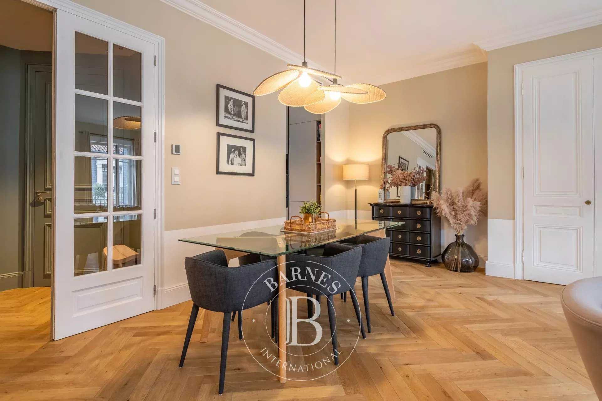 Lyon  - Apartment 3 Bedrooms