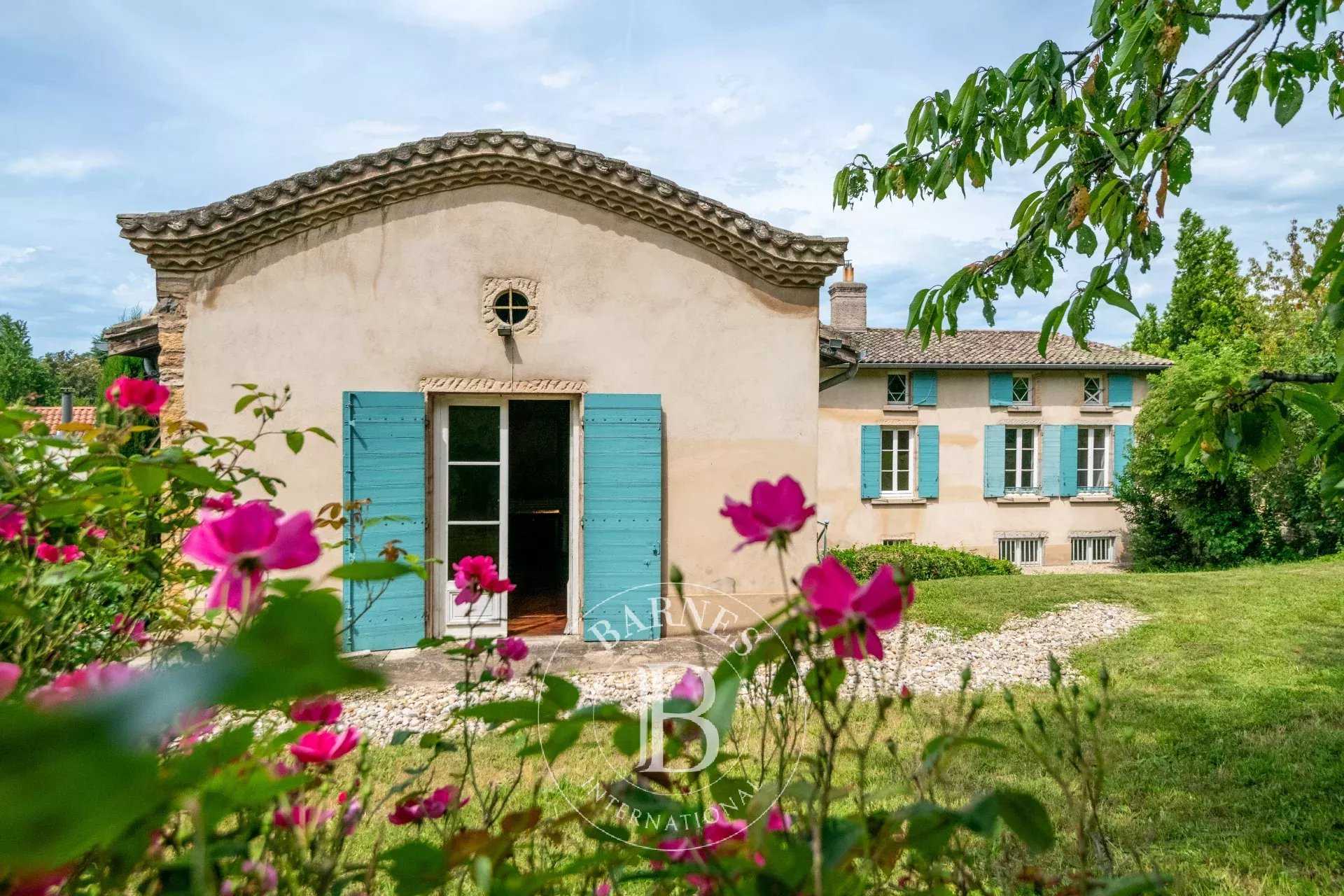 Sainte-Foy-lès-Lyon  - Maison 12 Pièces 8 Chambres
