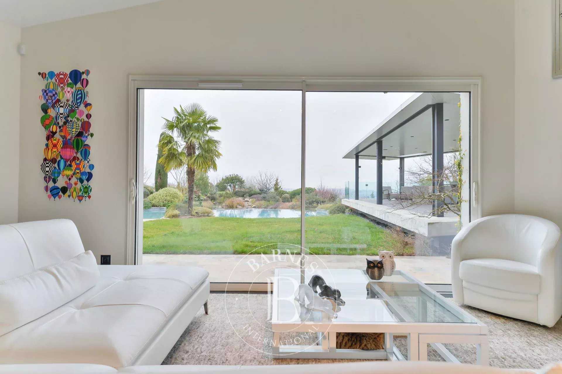 Simandres  - Maison 8 Pi&egrave;ces 3 Chambres