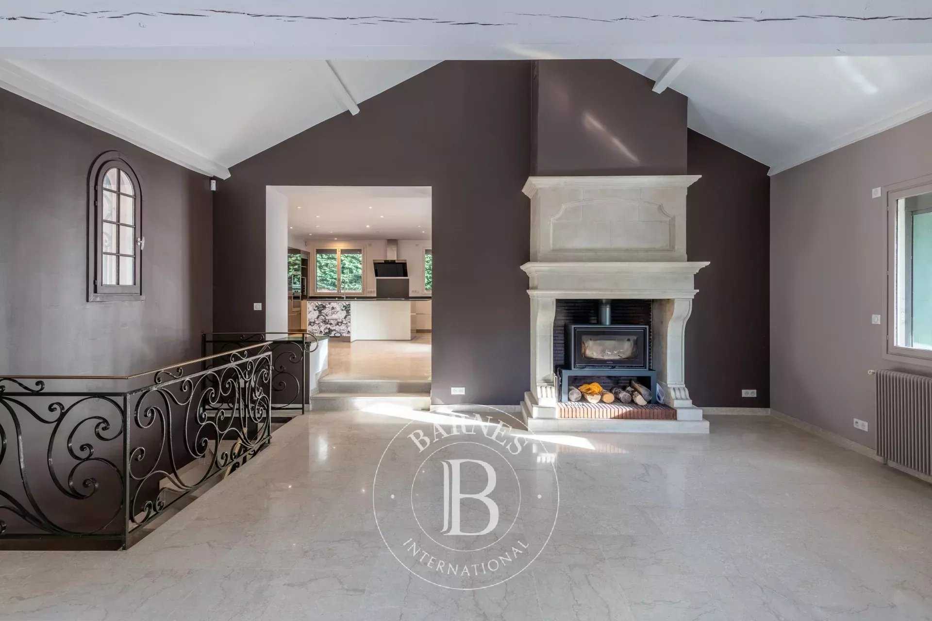 Écully  - House 4 Bedrooms