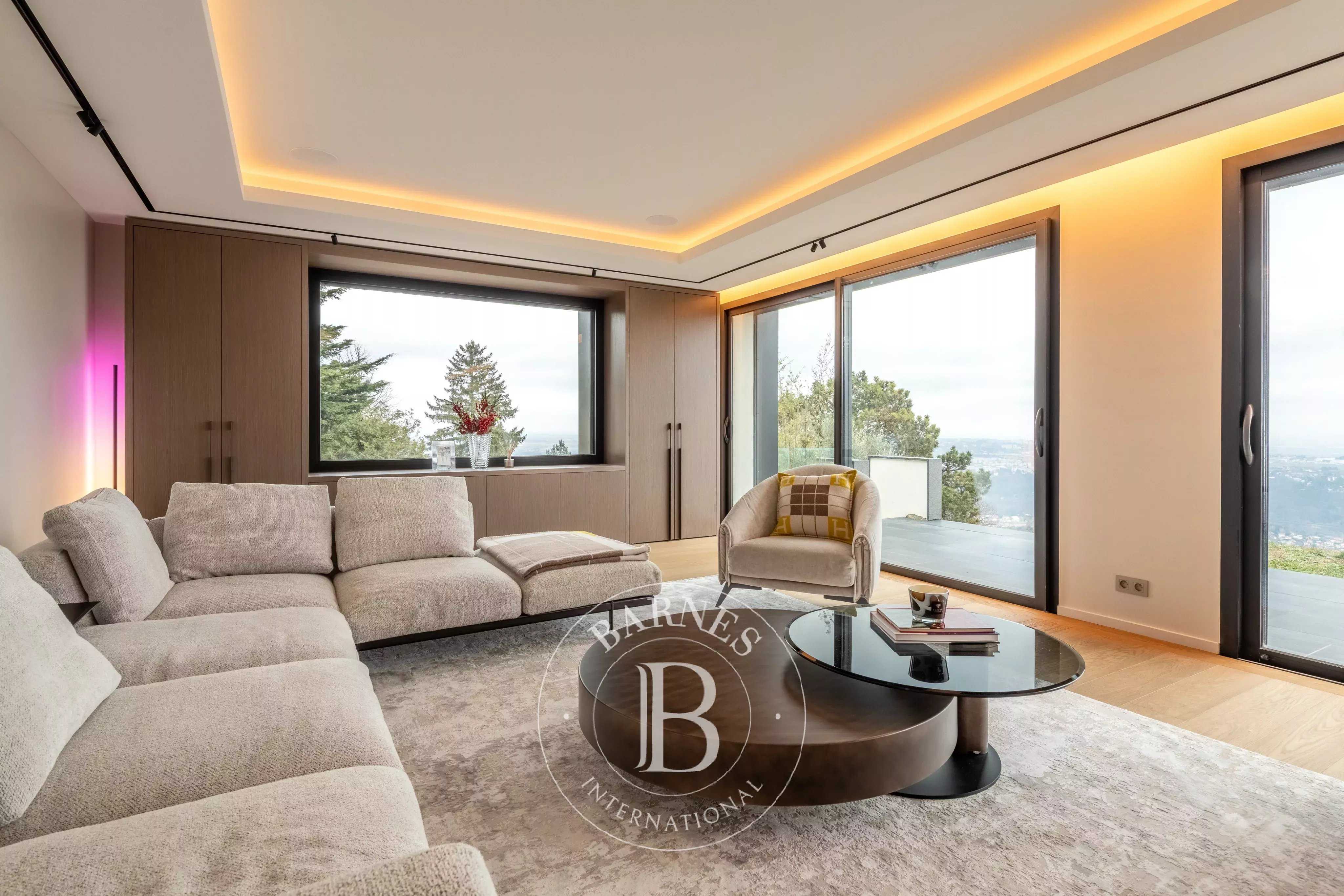 Saint-Cyr-au-Mont-d'Or  - Property 3 Bedrooms